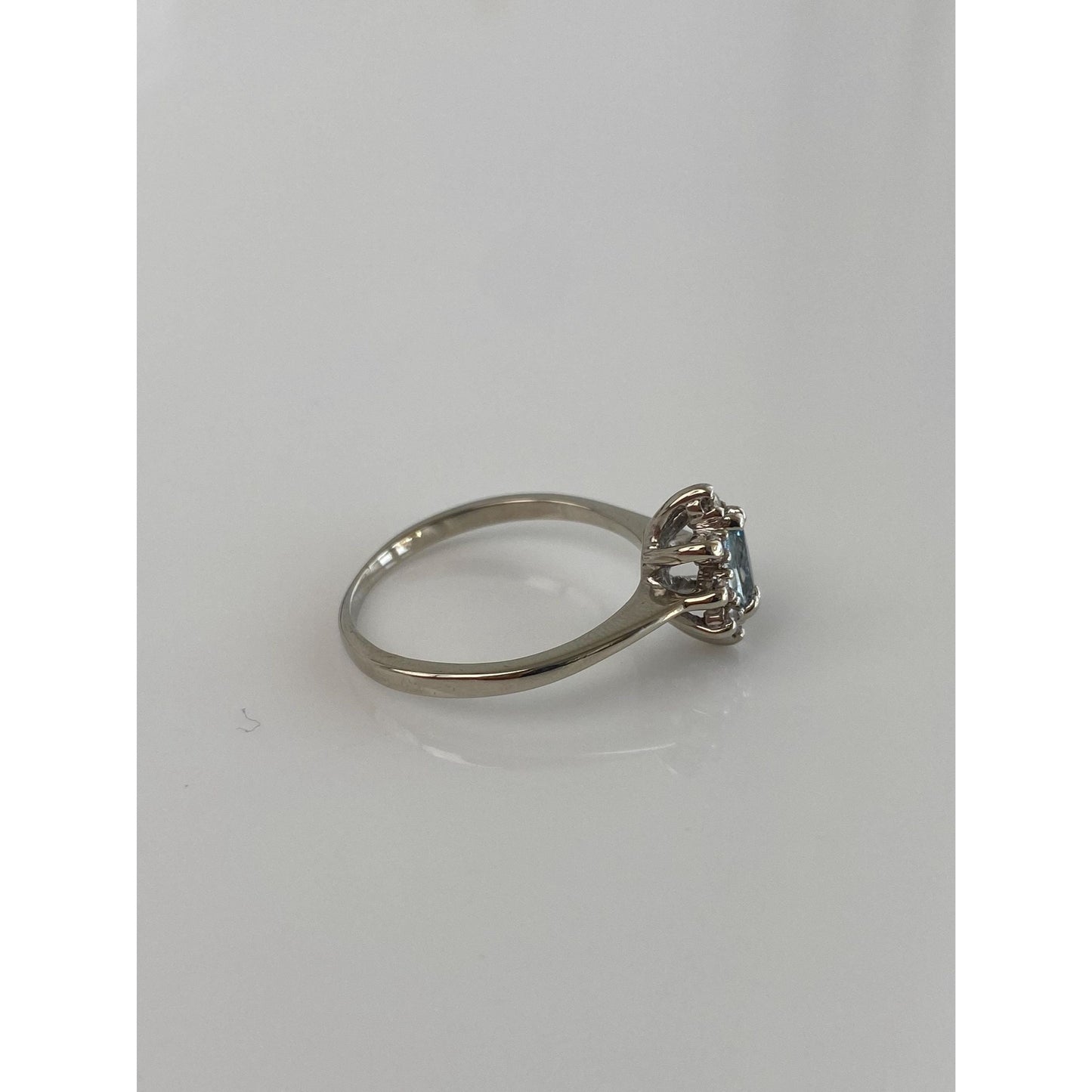 Vintage Solid 10k White Gold Diamond Halo Aquamarine Ring - Size 7.25