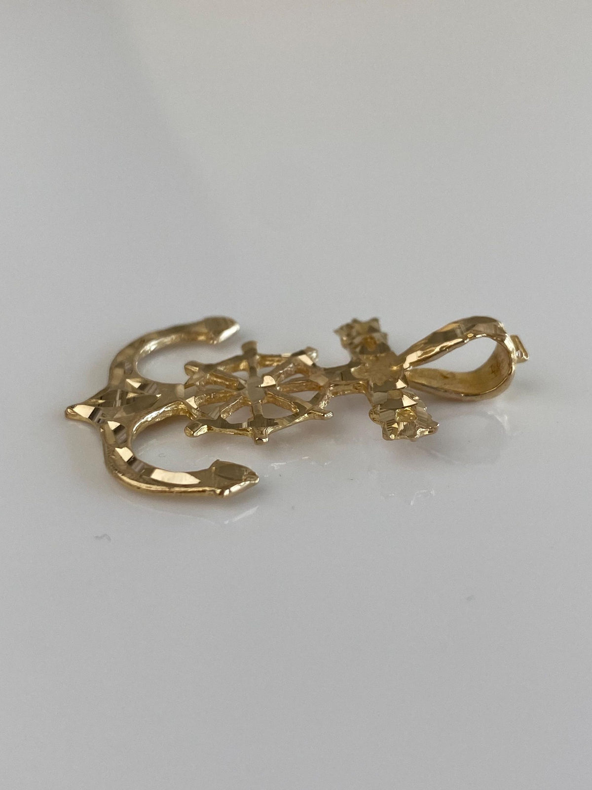 Vintage Solid 14k Yellow Gold Diamond Cut Anchor Helm Charm