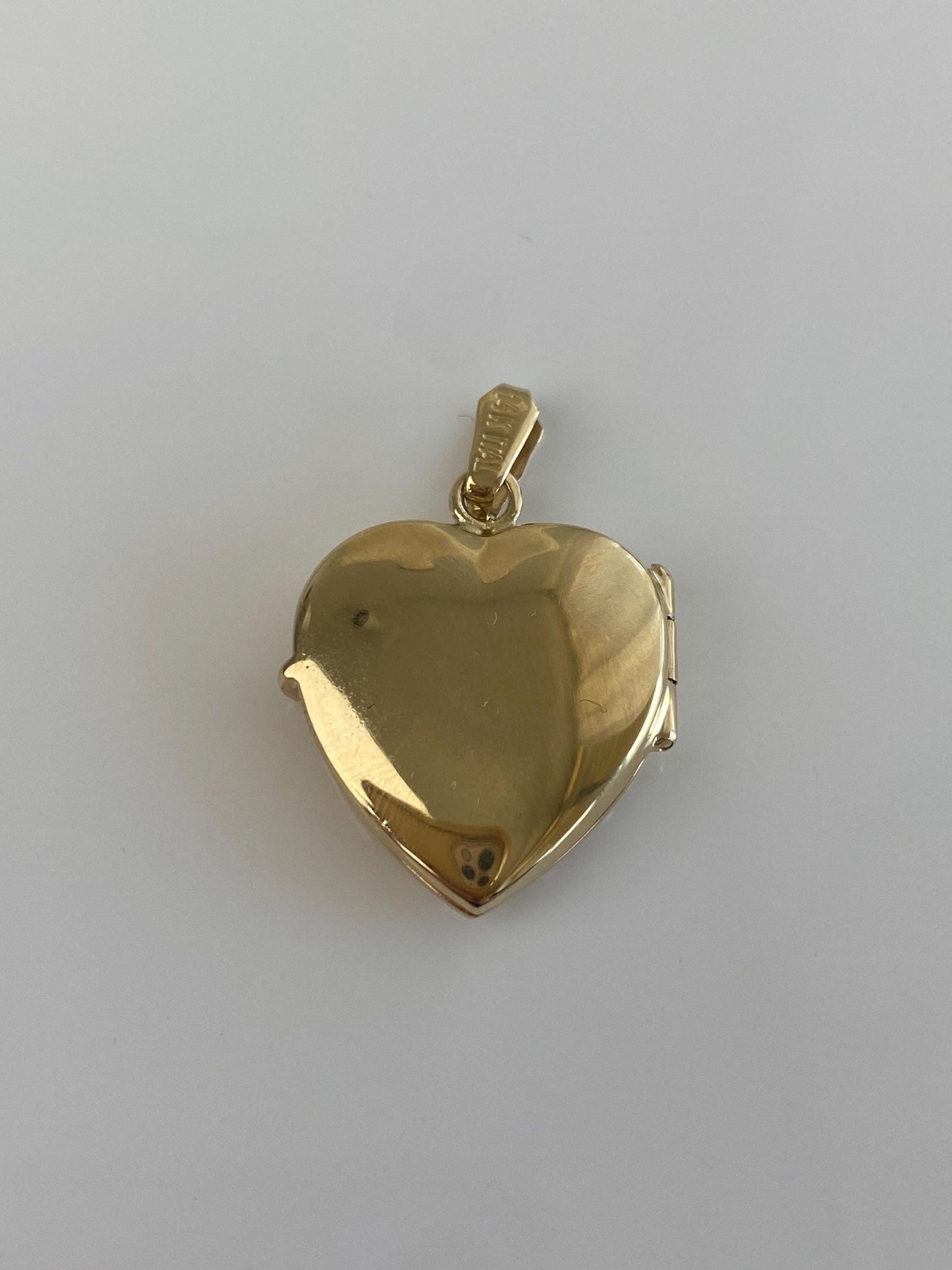 Vintage Solid 14k Yellow Gold Design Heart Locket Charm
