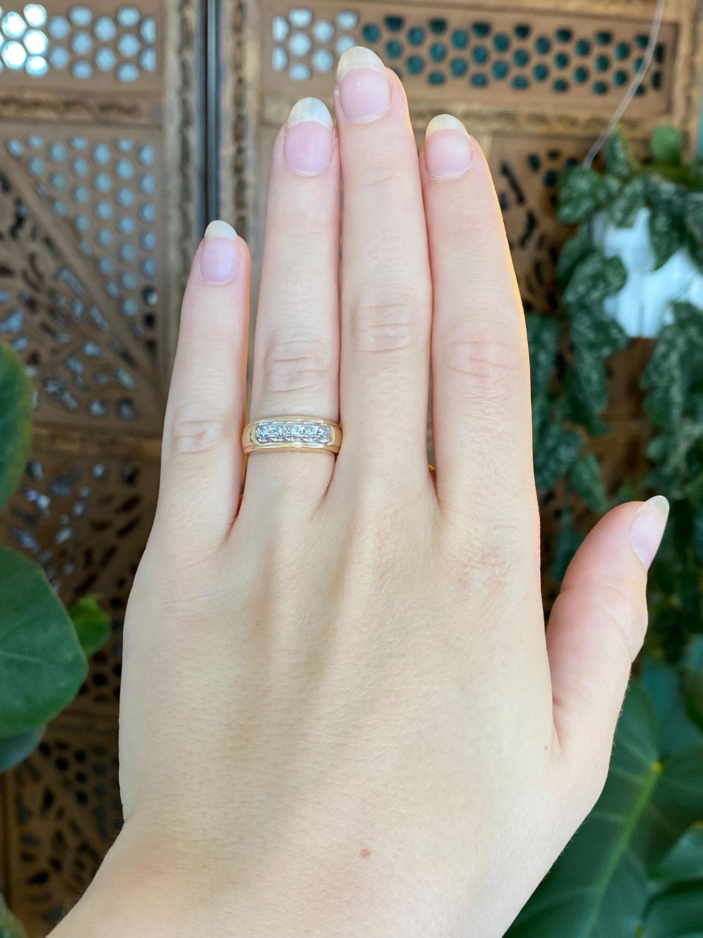 Vintage Solid 14k White & Yellow Gold Diamond Ring Band - Size 5.75