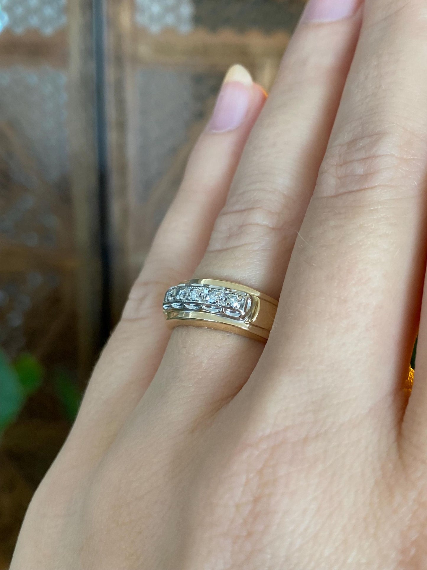 Vintage Solid 14k White & Yellow Gold Diamond Ring Band - Size 5.75