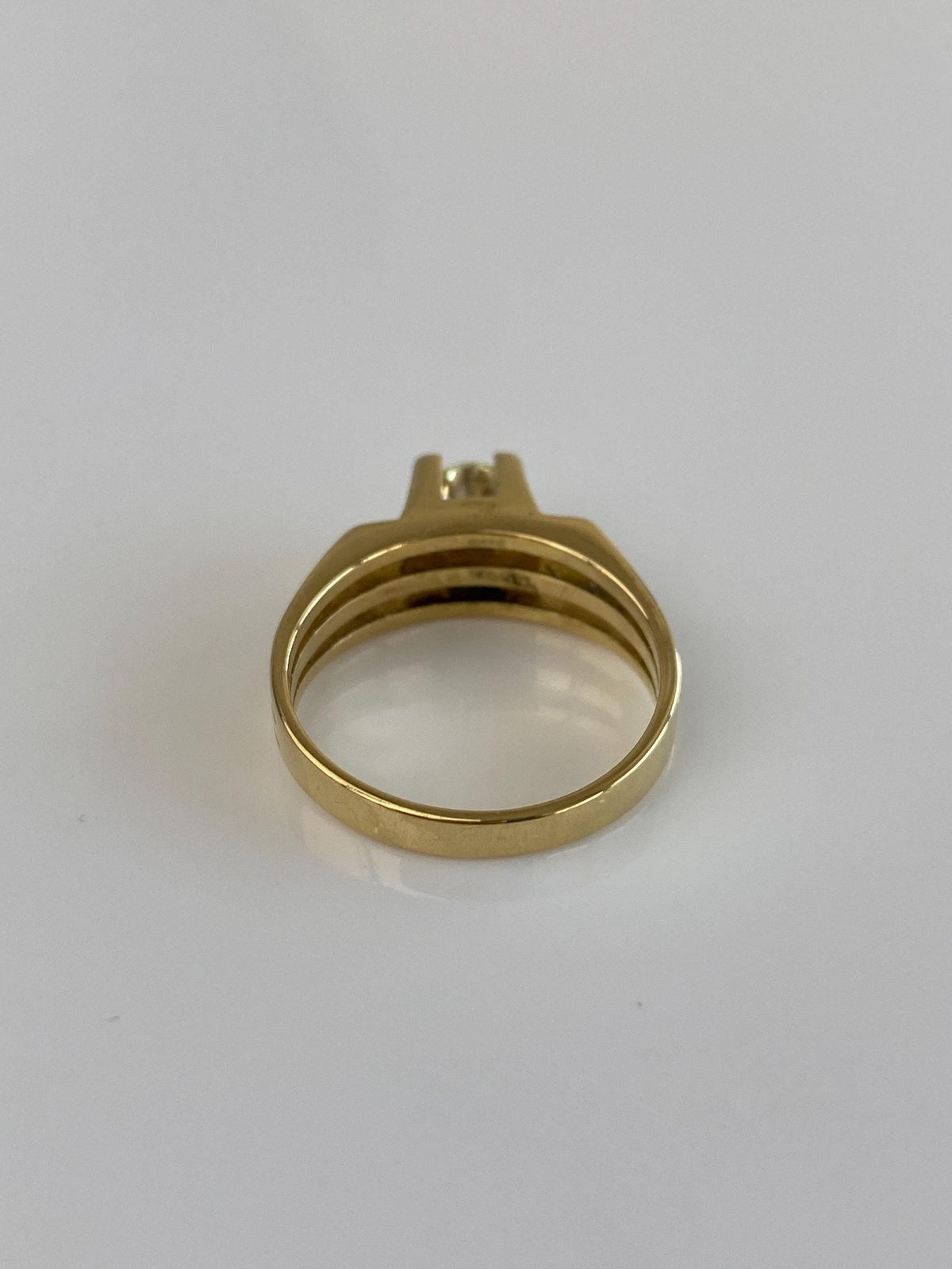 Vintage Solid 18k Yellow Gold Diamond Lined Ring - Size 7