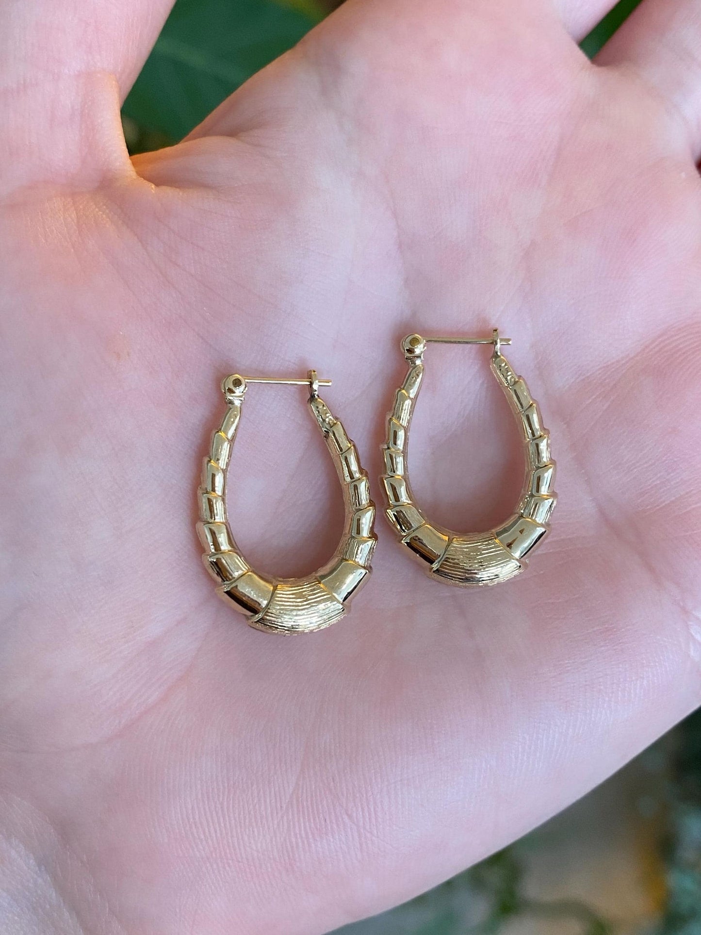 Vintage 14k Yellow Gold Design Hoop Earrings