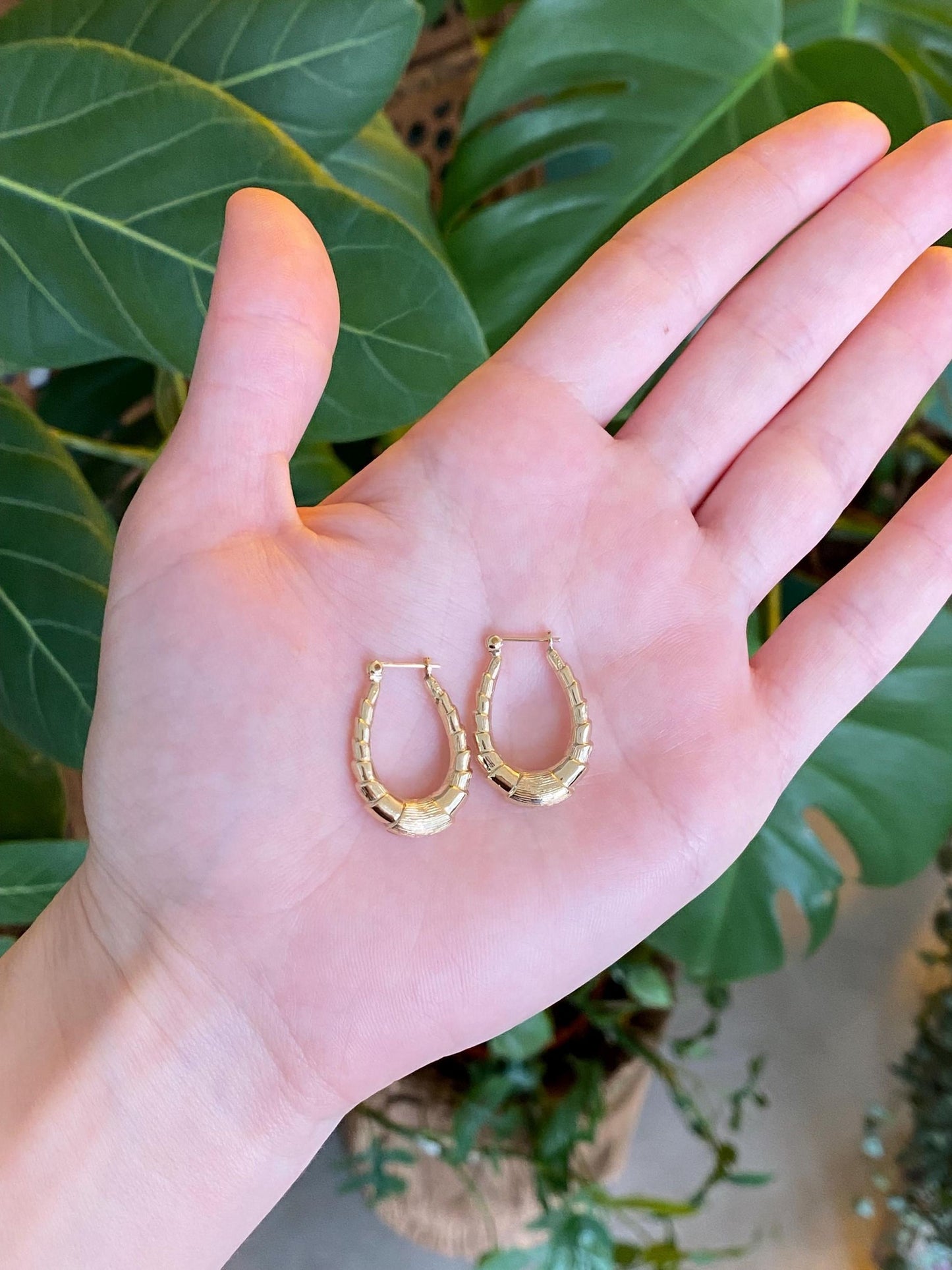 Vintage 14k Yellow Gold Design Hoop Earrings
