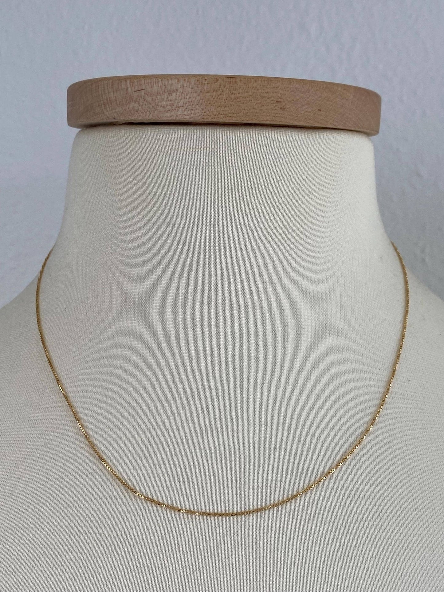 Vintage Solid 14k Yellow Gold Twisted Box Chain Necklace - 18.25 inches