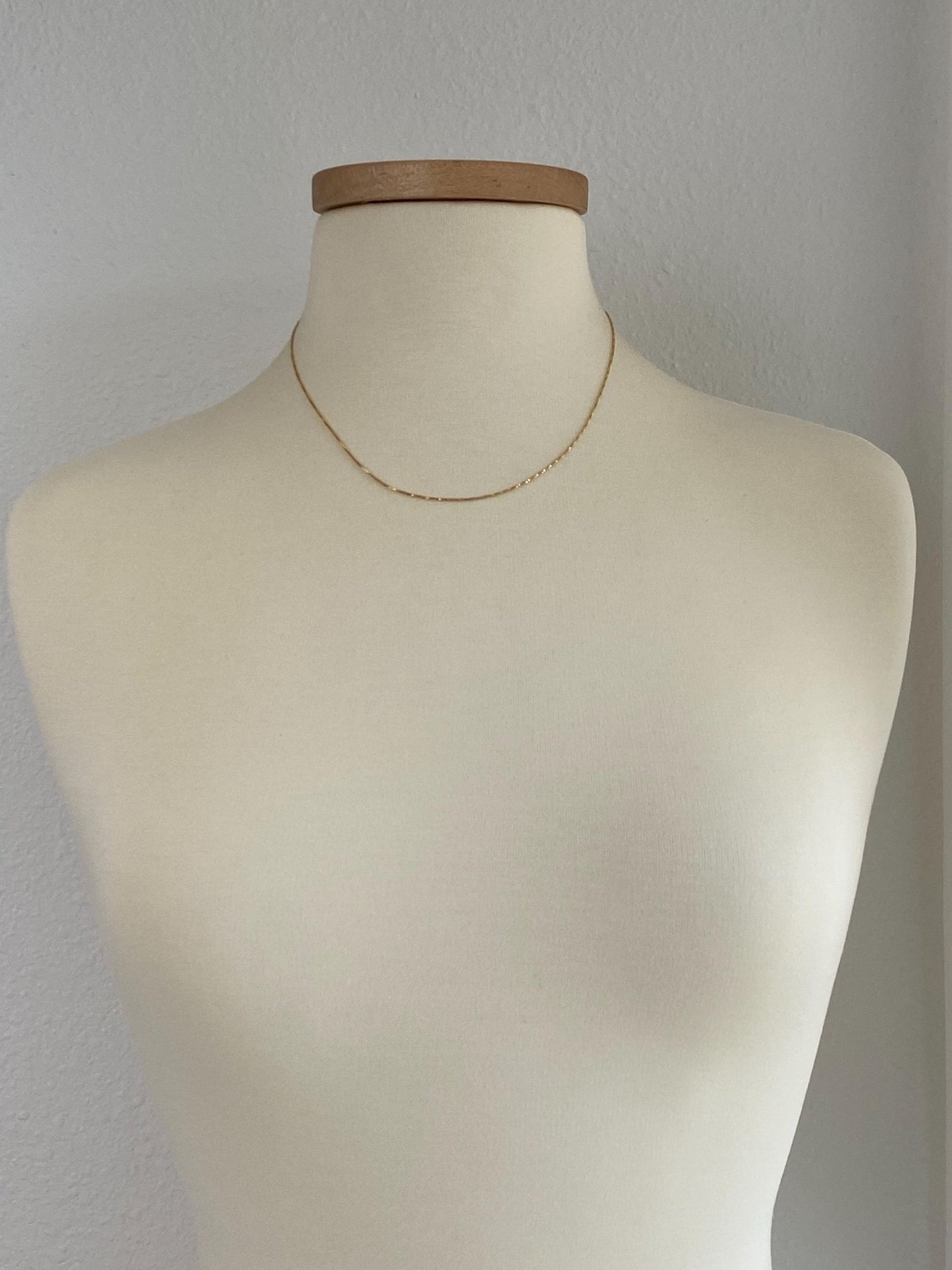 Vintage Solid 14k Yellow Gold Twisted Box Chain Necklace - 18.25 inches