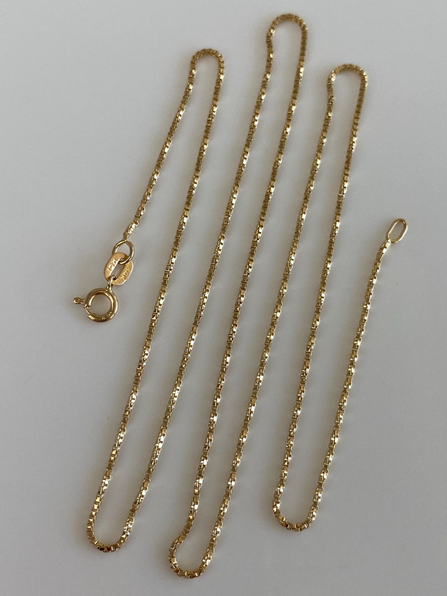 Vintage Solid 14k Yellow Gold Twisted Box Chain Necklace - 18.25 inches