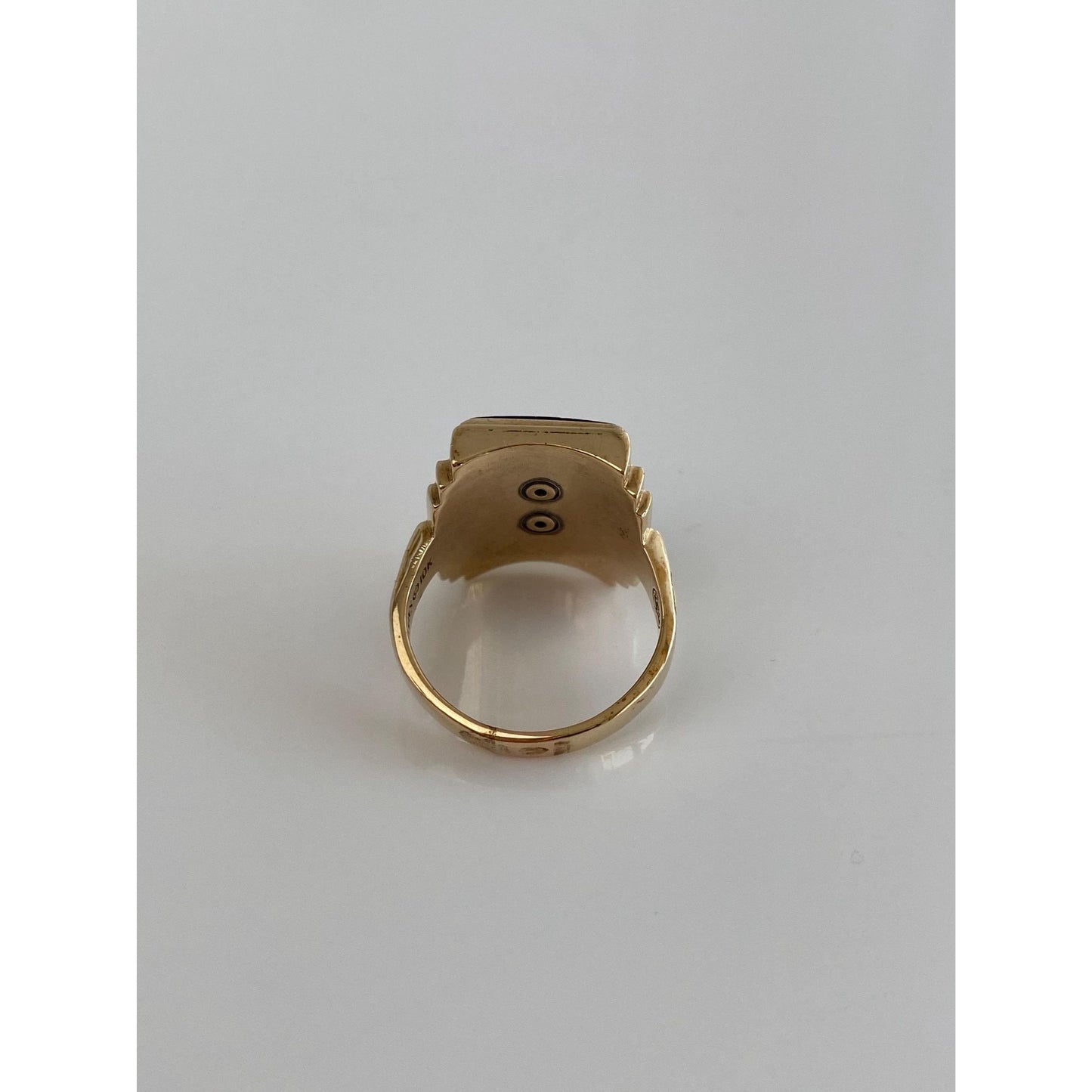 Vintage Solid 10k Yellow Gold Blue Spinel Sacred Heart Class Ring - Size 5.5