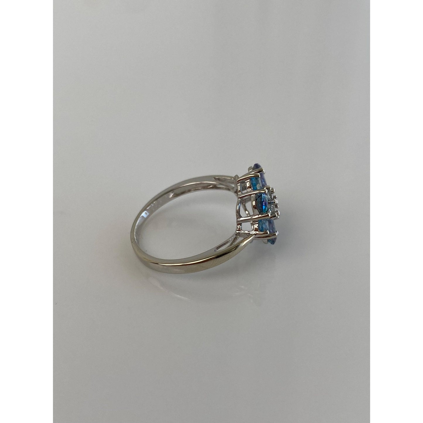 Vintage Solid 10k White Gold Clear & Blue Spinel Cluster Ring - Size 7