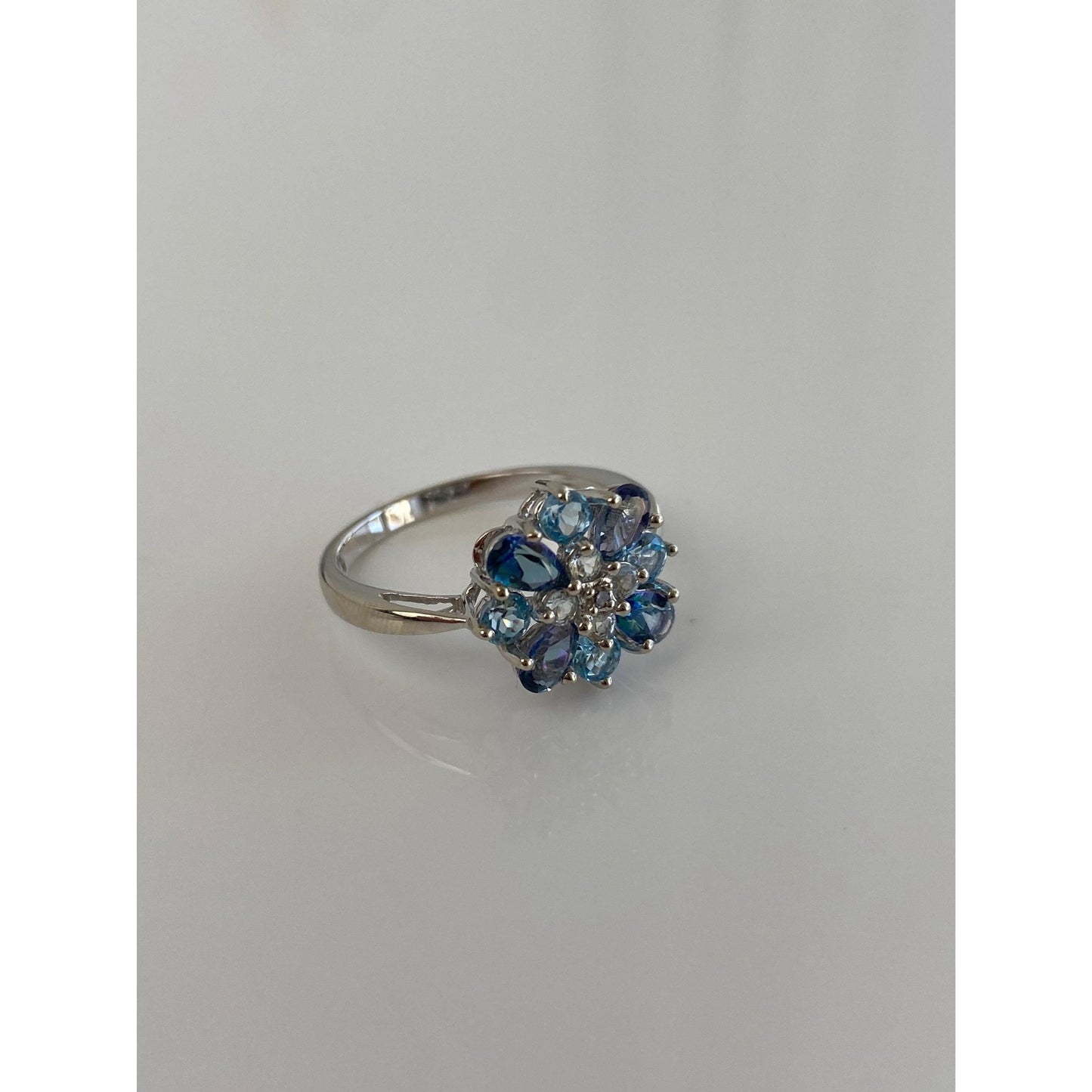 Vintage Solid 10k White Gold Clear & Blue Spinel Cluster Ring - Size 7