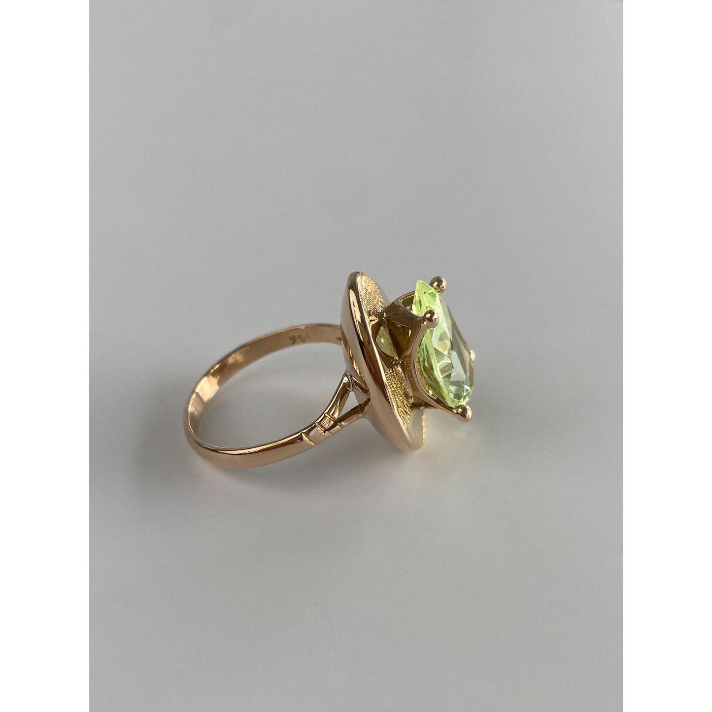 Solid 10k Yellow Gold Light Green Spinel Teardrop Ring - Size 6.25