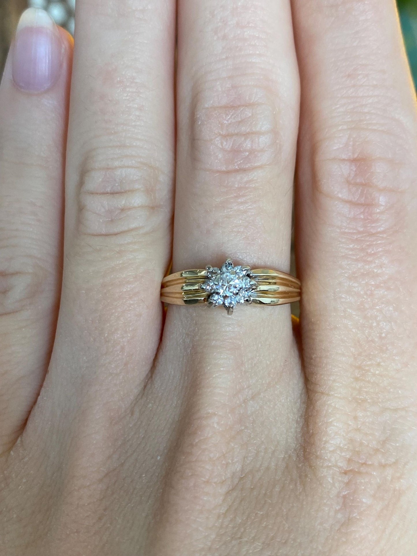 Vintage Solid 14k Yellow Gold Diamond Flower Ring - Size 7
