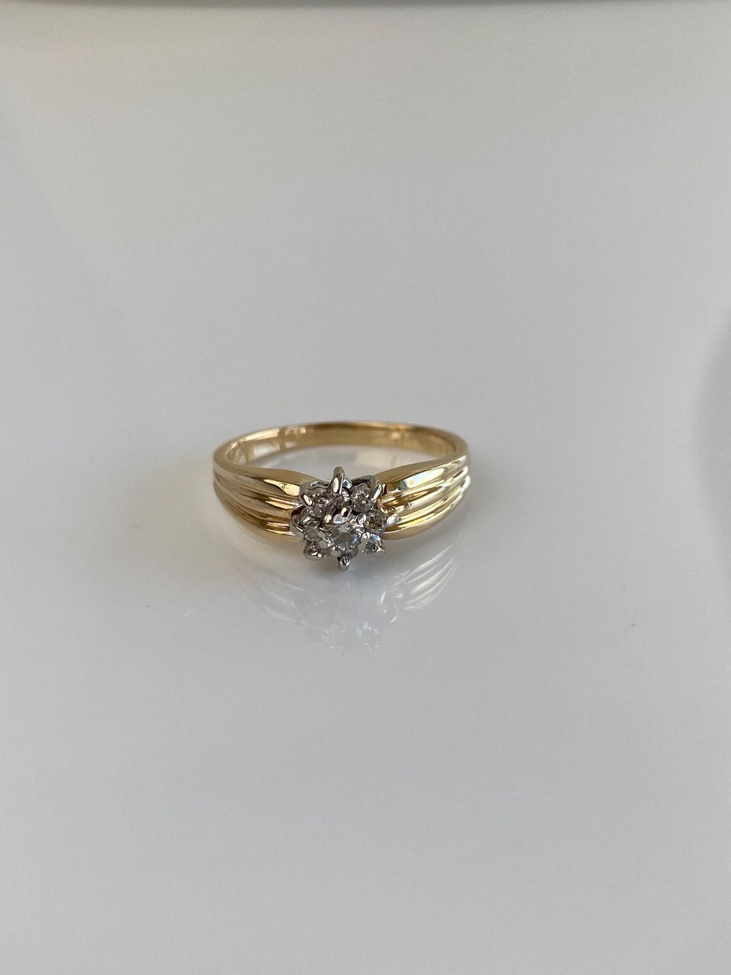 Vintage Solid 14k Yellow Gold Diamond Flower Ring - Size 7