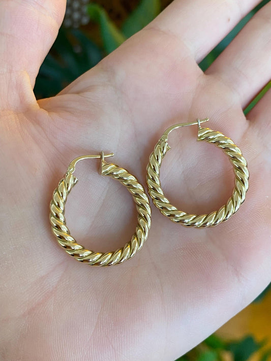 Vintage 14k Yellow Gold Twist Hoop Earrings