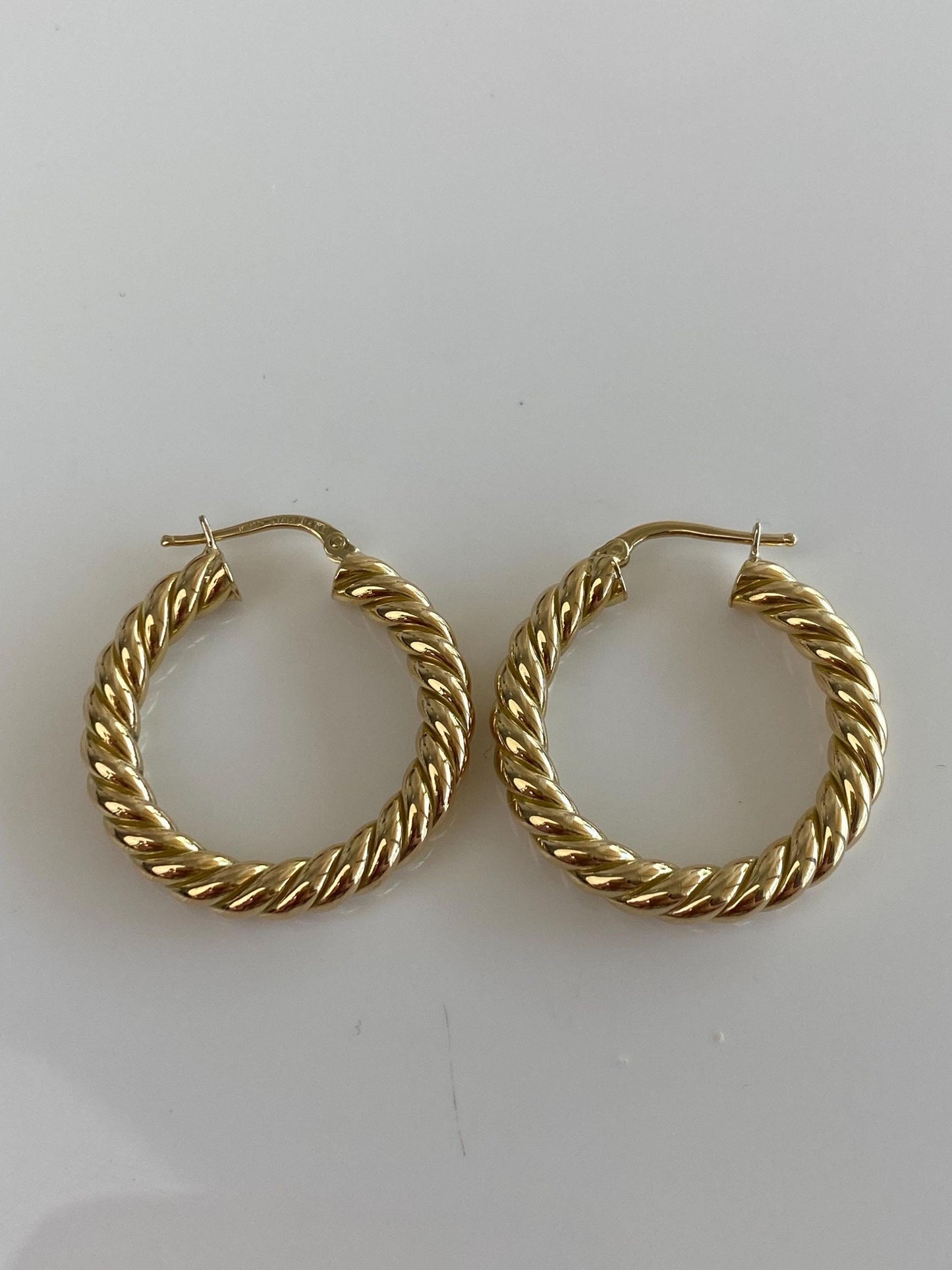 Vintage 14k Yellow Gold Twist Hoop Earrings