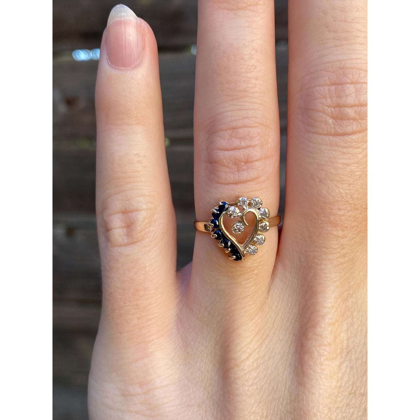 Vintage Solid 14k Yellow Gold Diamond Blue Spinel Heart Ring - Size 5.5