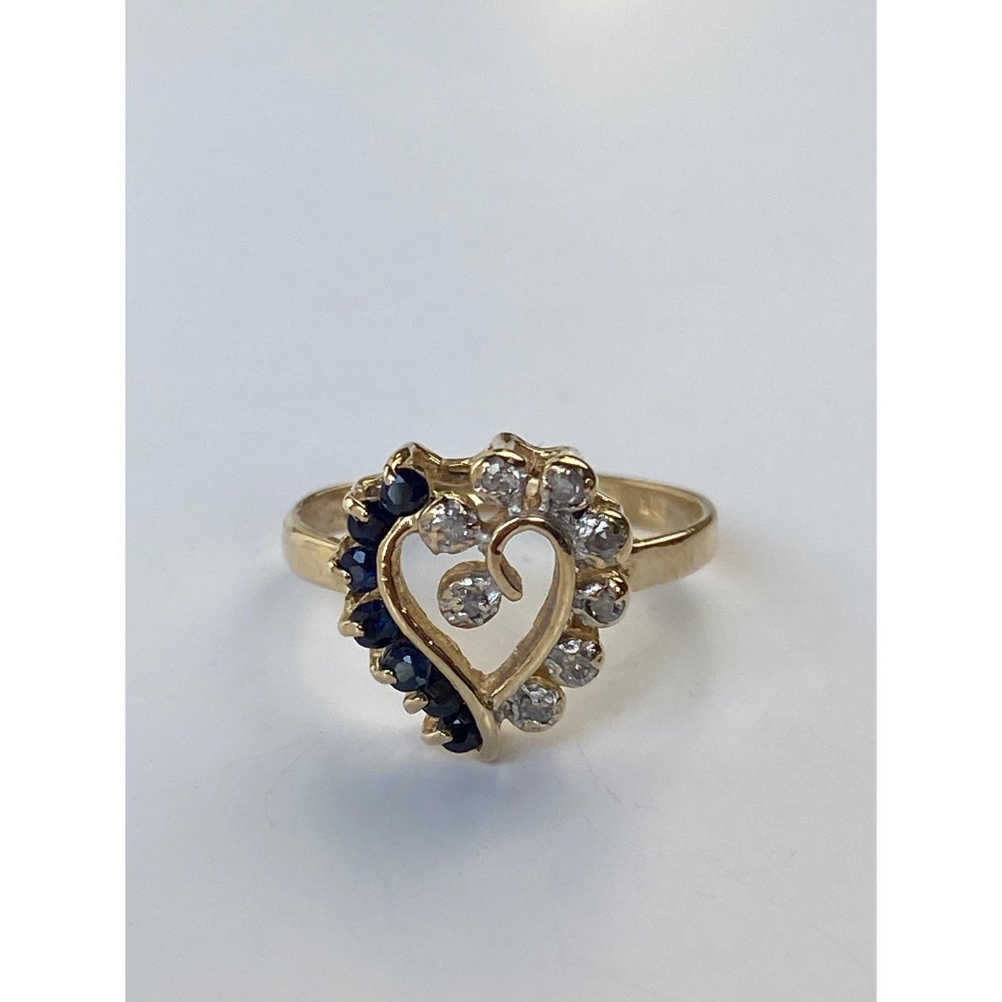 Vintage Solid 14k Yellow Gold Diamond Blue Spinel Heart Ring - Size 5.5