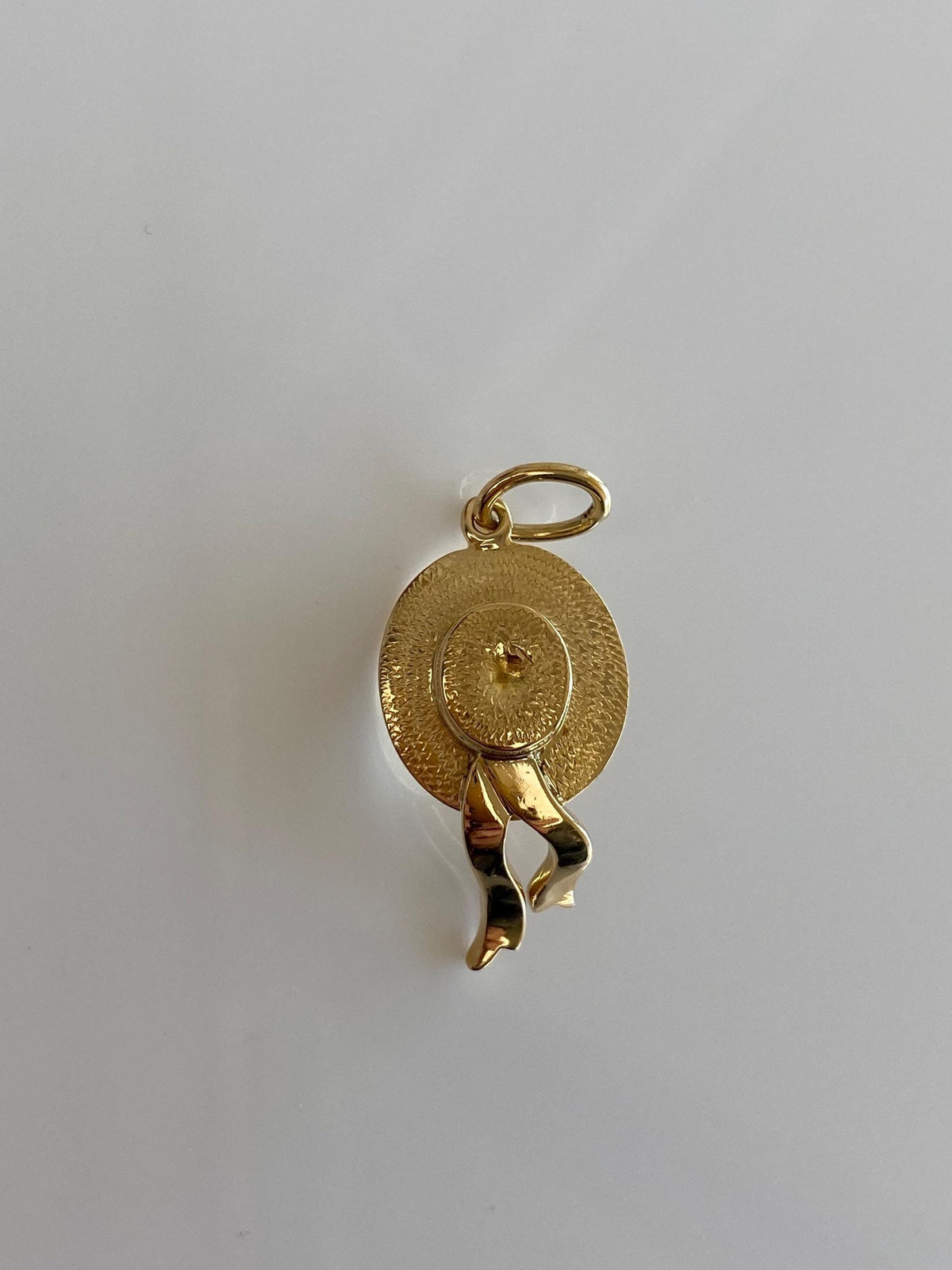 Vintage Solid 18k Yellow Gold Ribbon Hat Charm