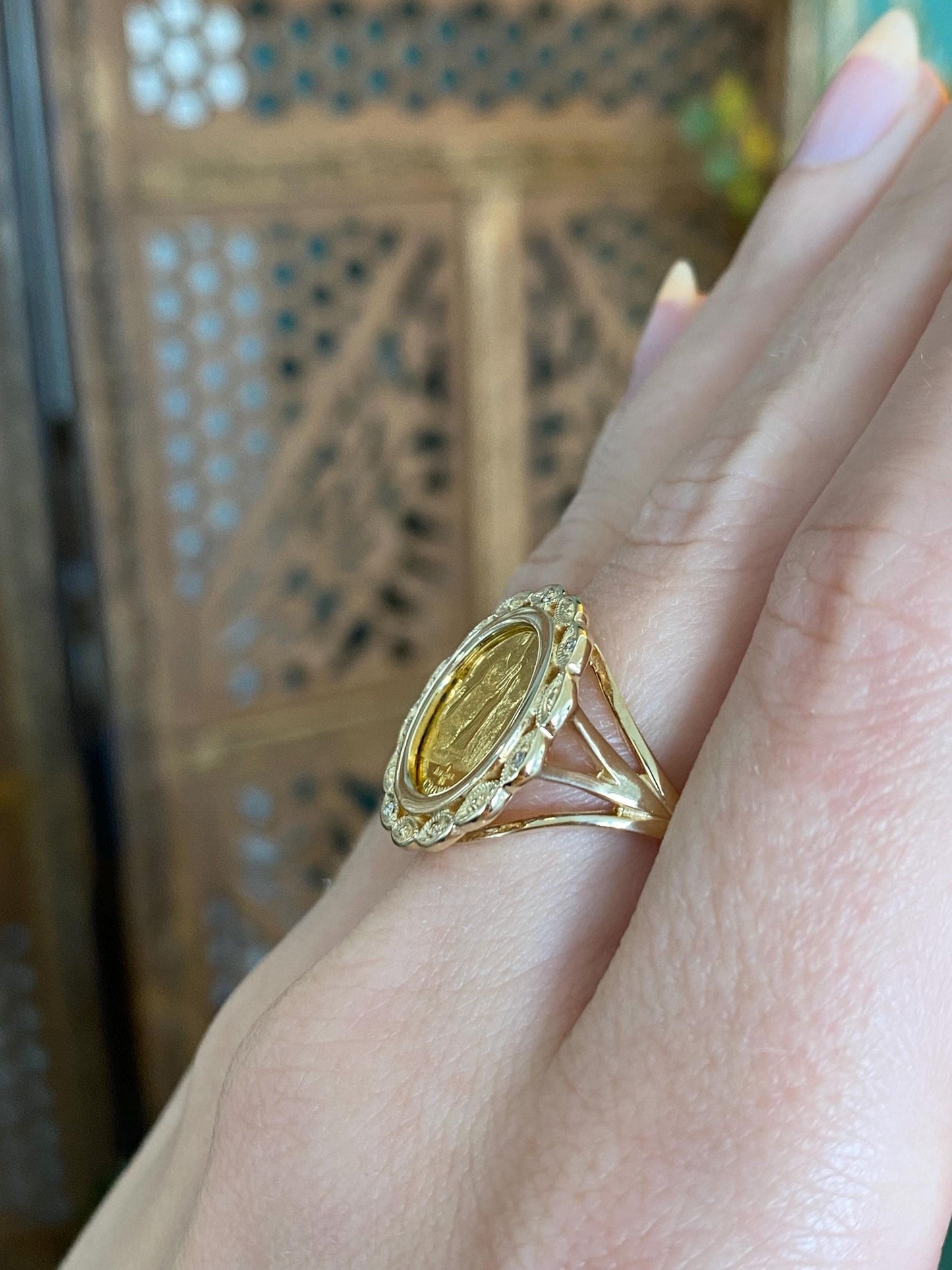 Vintage Solid 24k Yellow Gold Kittens 1/25 Oz. Coin in 14k Ring - Size 6.75
