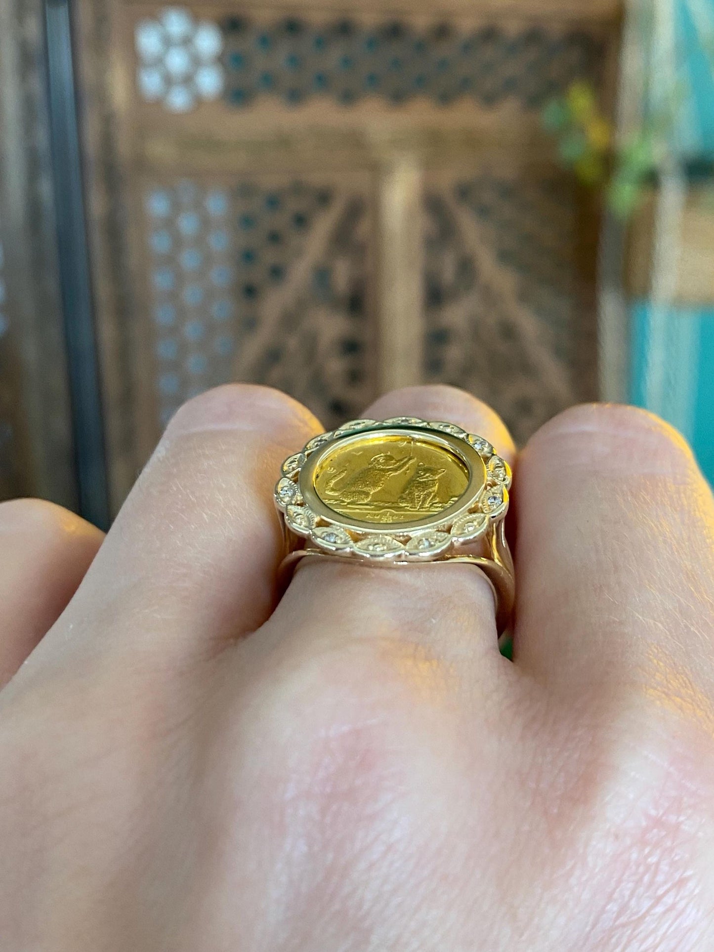 Vintage Solid 24k Yellow Gold Kittens 1/25 Oz. Coin in 14k Ring - Size 6.75