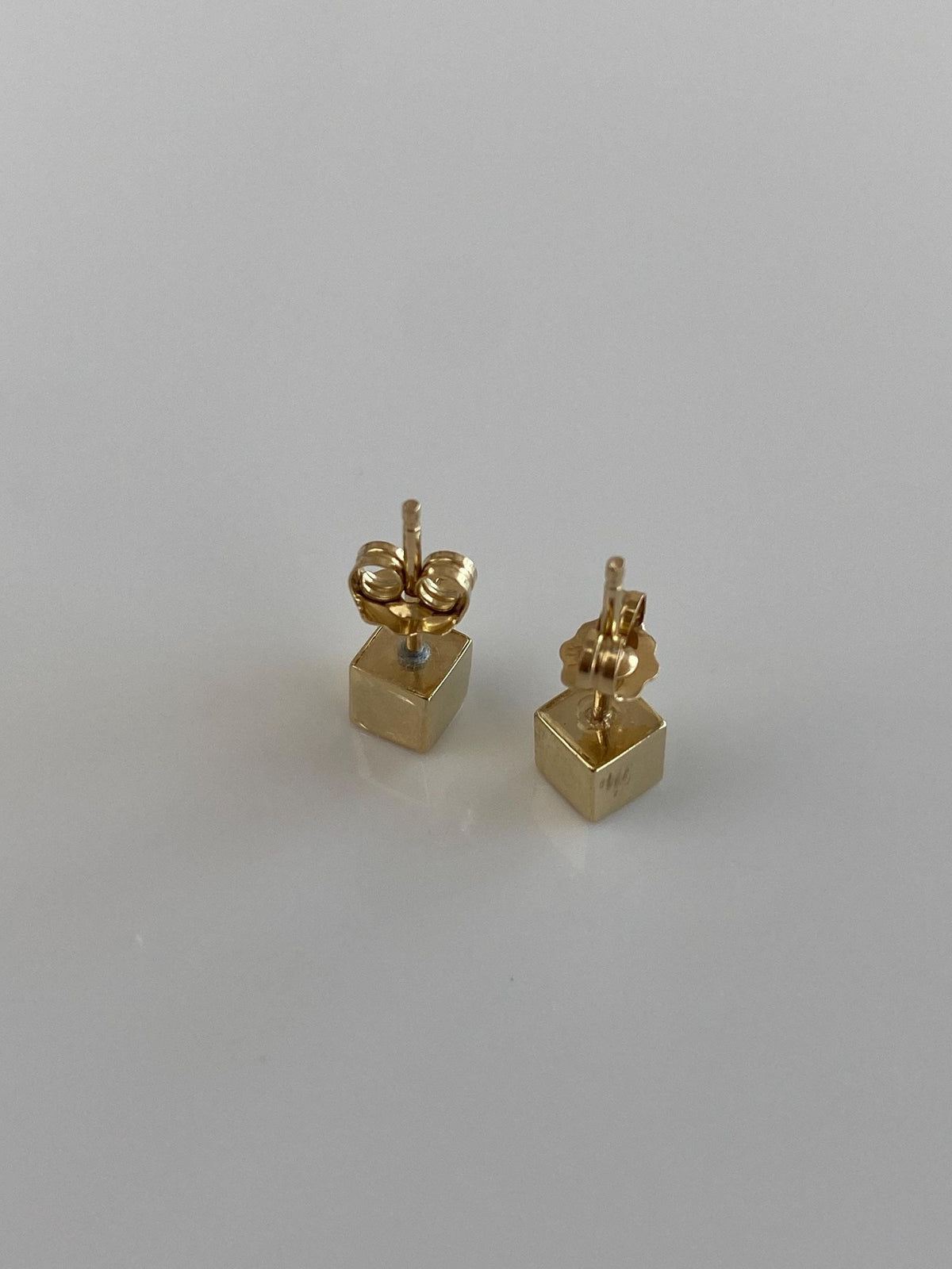 Vintage 14k Yellow Gold Cube Stud Earrings