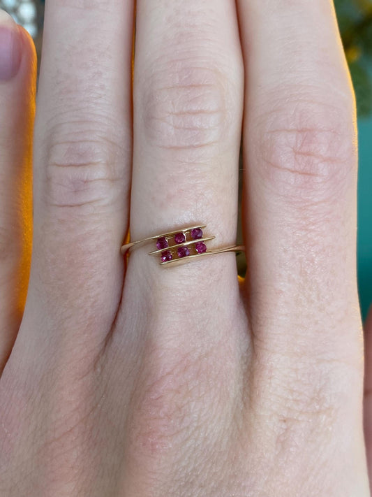 Vintage Solid 14k Yellow Gold Ruby Ring - Size 5.75