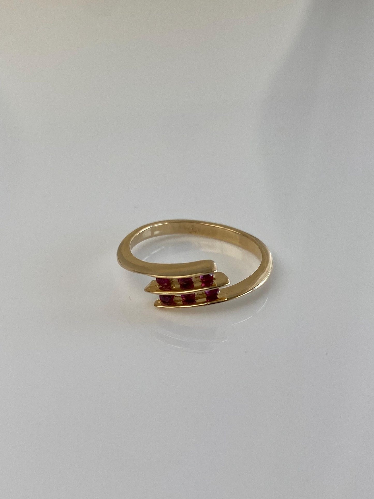 Vintage Solid 14k Yellow Gold Ruby Ring - Size 5.75