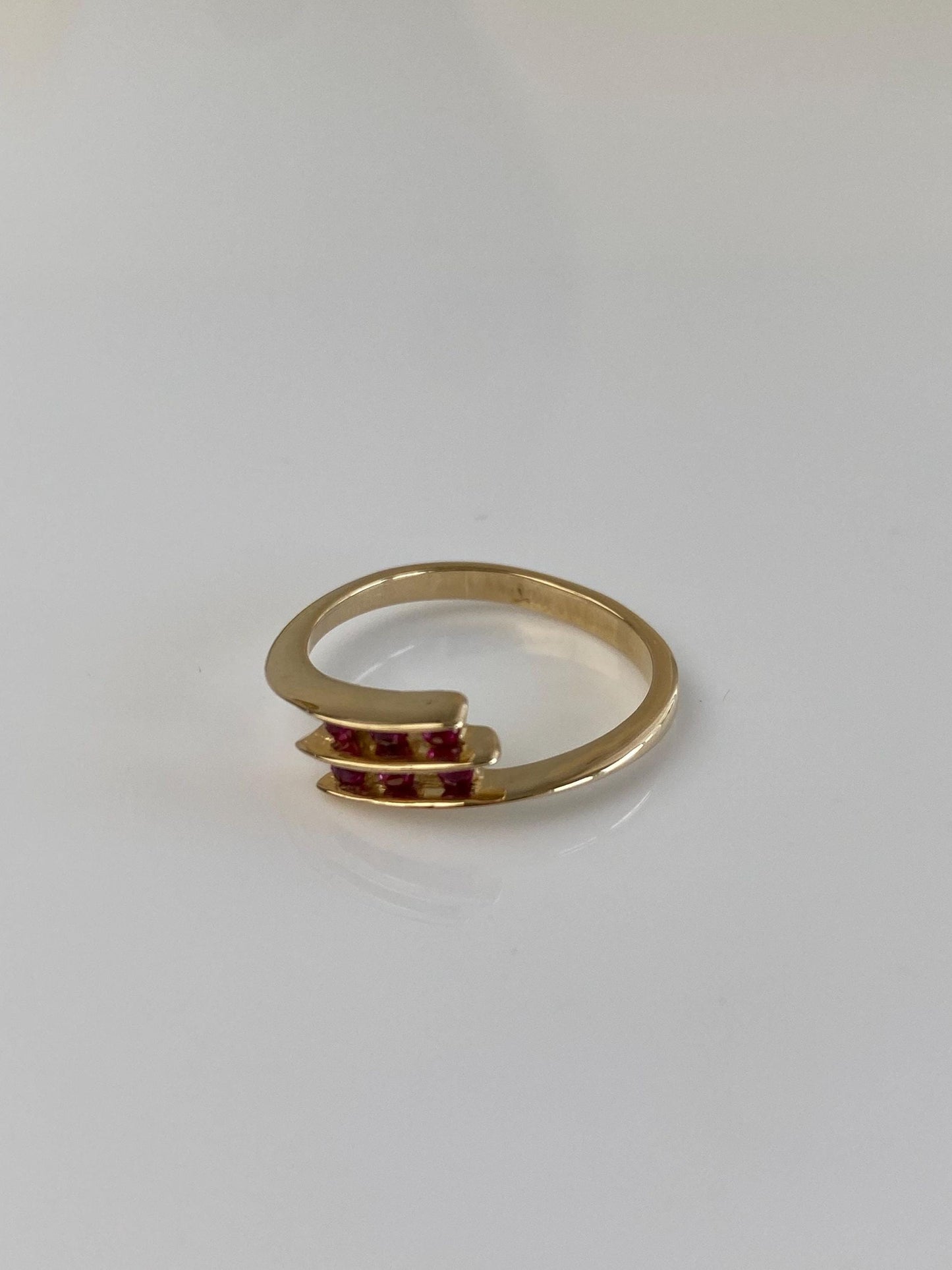 Vintage Solid 14k Yellow Gold Ruby Ring - Size 5.75