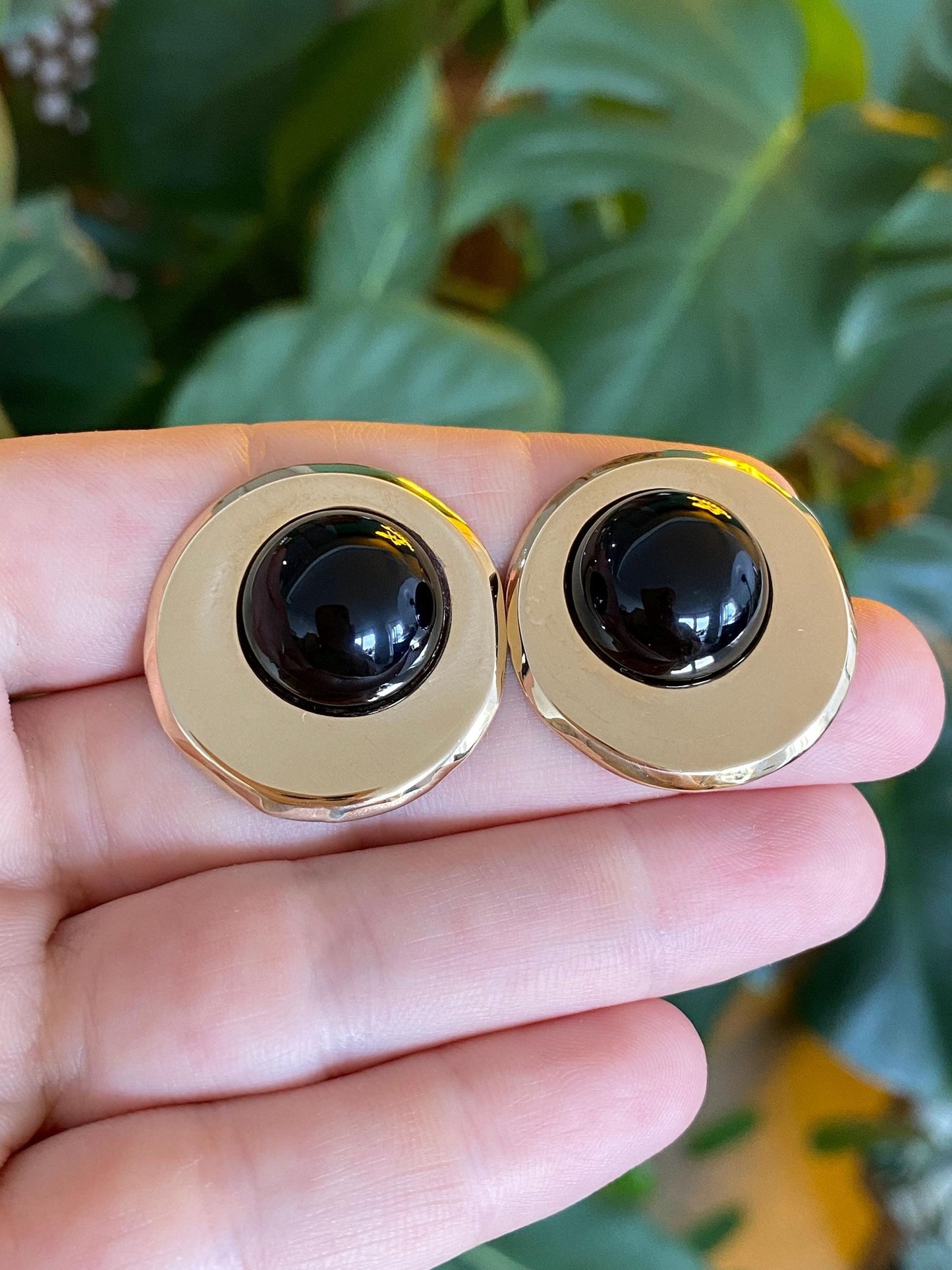 Vintage Solid 14k Yellow Gold Black Onyx Cabochon Circle Drop Earrings