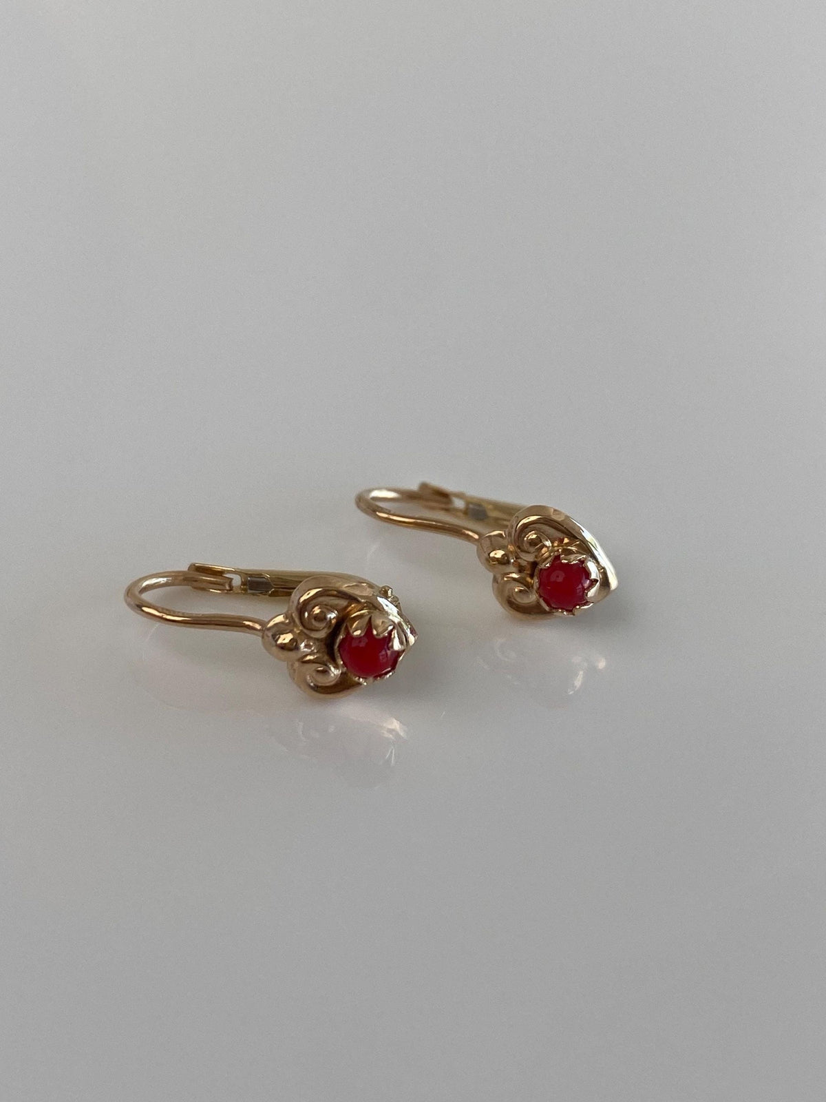 Vintage Solid 14k Yellow Gold Red Stone Heart Drop Earrings