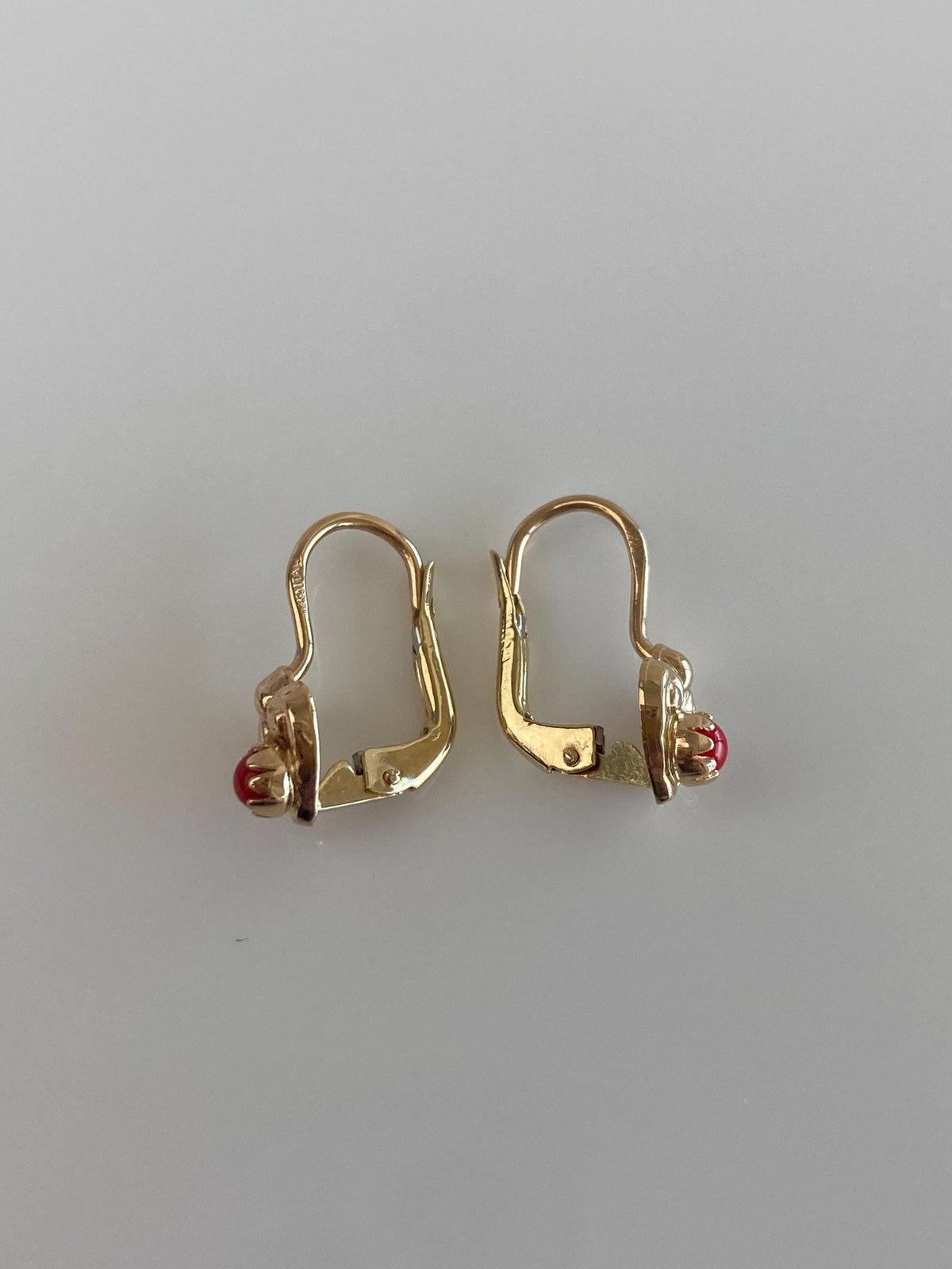 Vintage Solid 14k Yellow Gold Red Stone Heart Drop Earrings