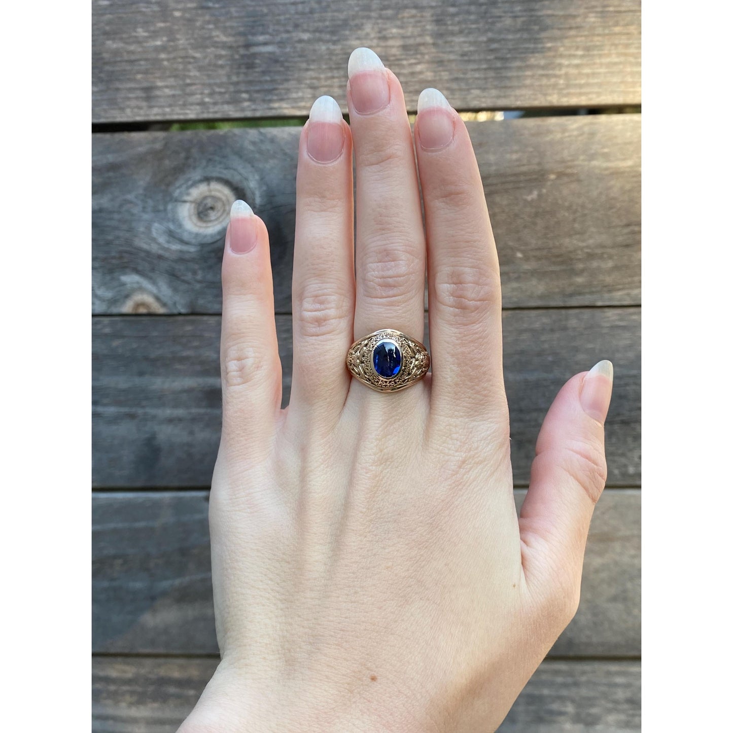 Vintage Solid 10k Yellow Gold Blue Spinel Class Ring - Size 6.25
