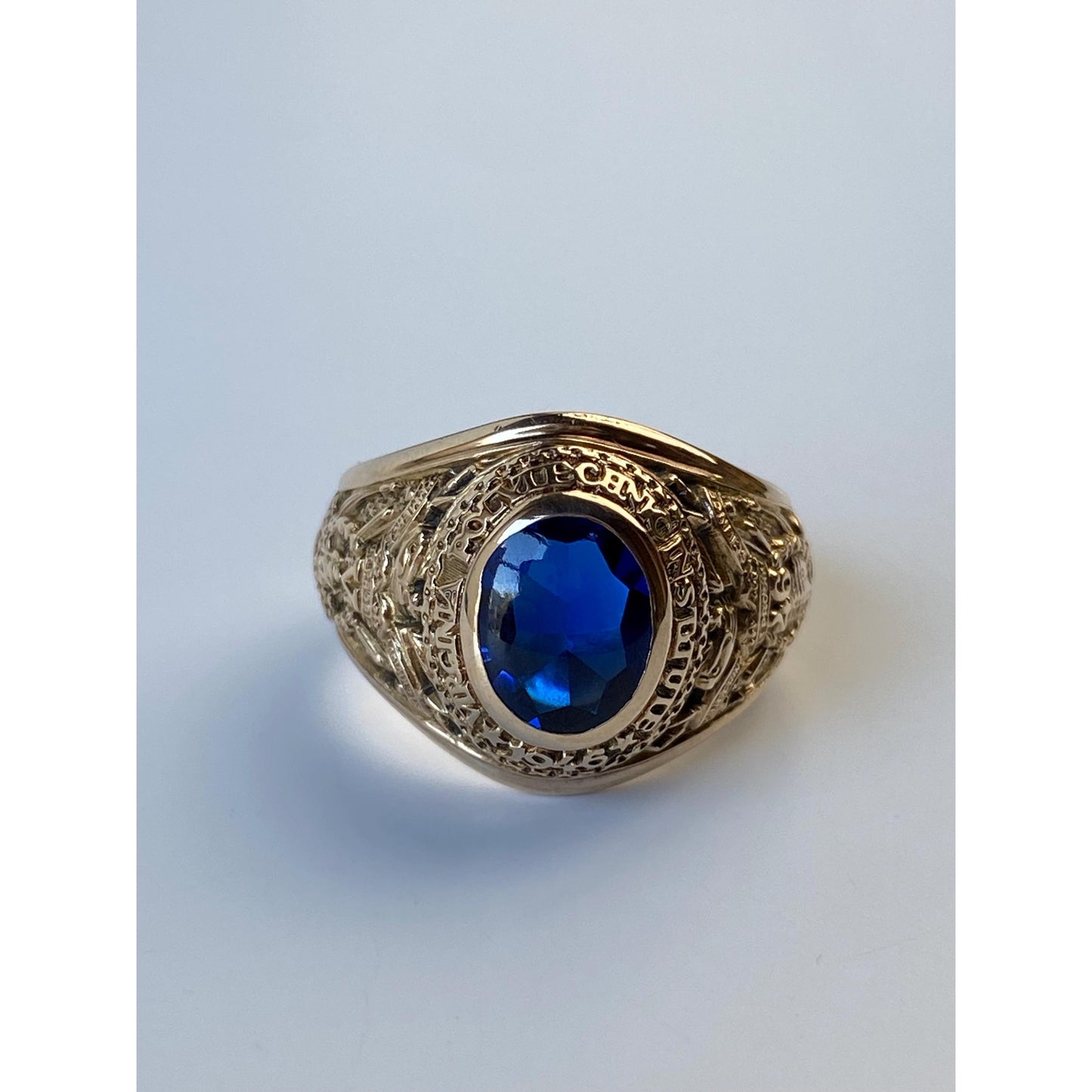 Vintage Solid 10k Yellow Gold Blue Spinel Class Ring - Size 6.25