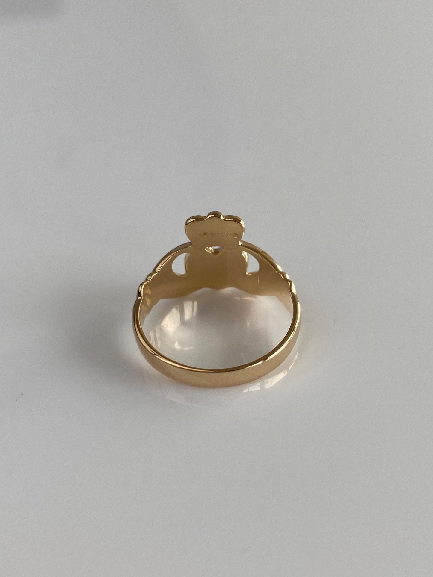 Vintage Solid 14k Yellow Gold Claddaugh Ring - Size 4.75