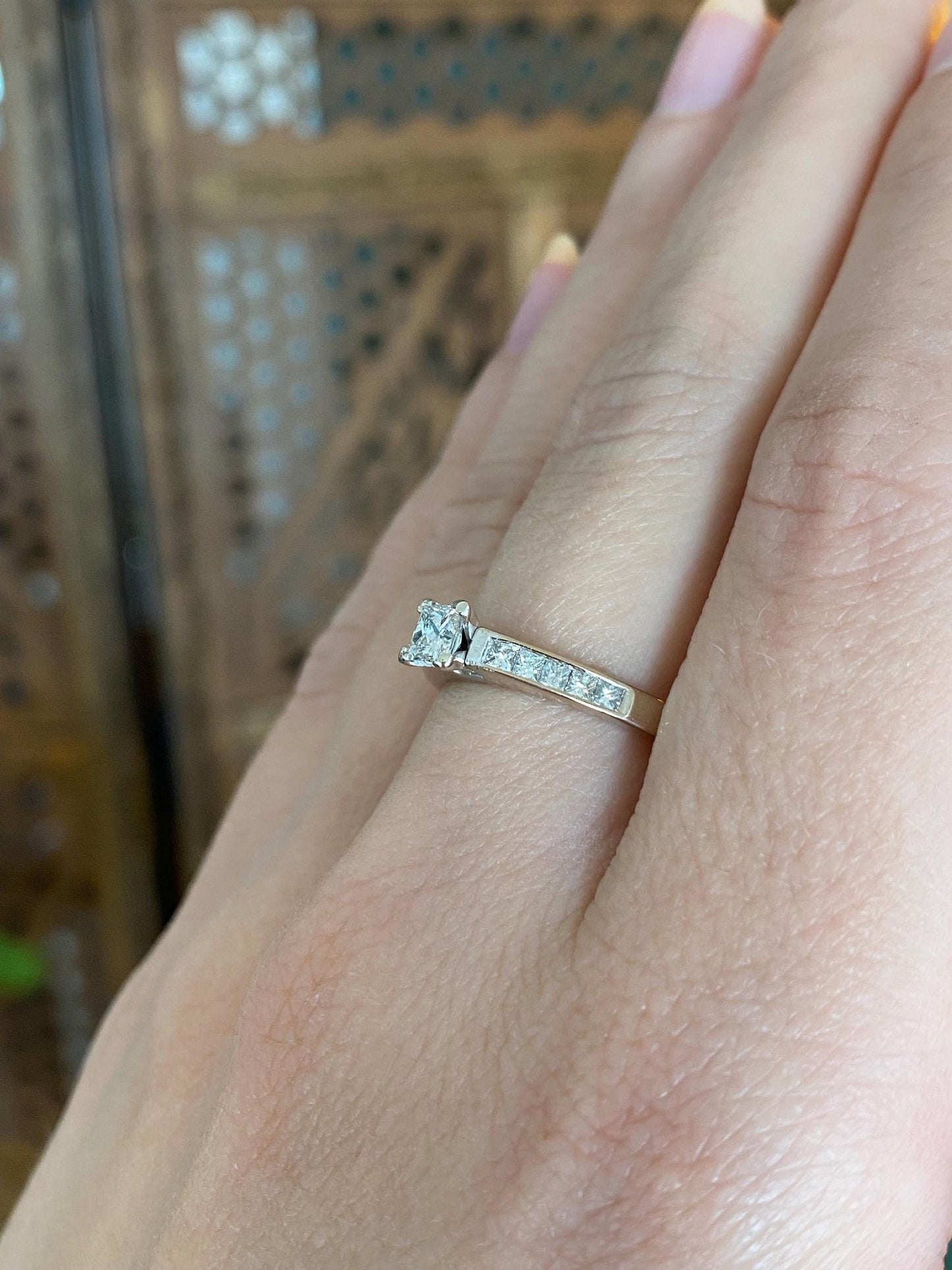 Vintage Solid 18k White Gold Diamonds Ring - Size 6.5