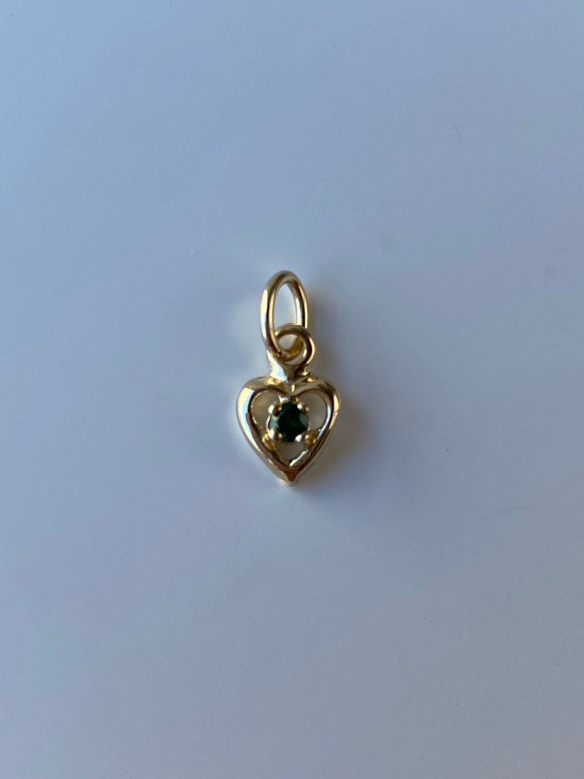Vintage Solid 10k Yellow Gold Emerald Heart Charm