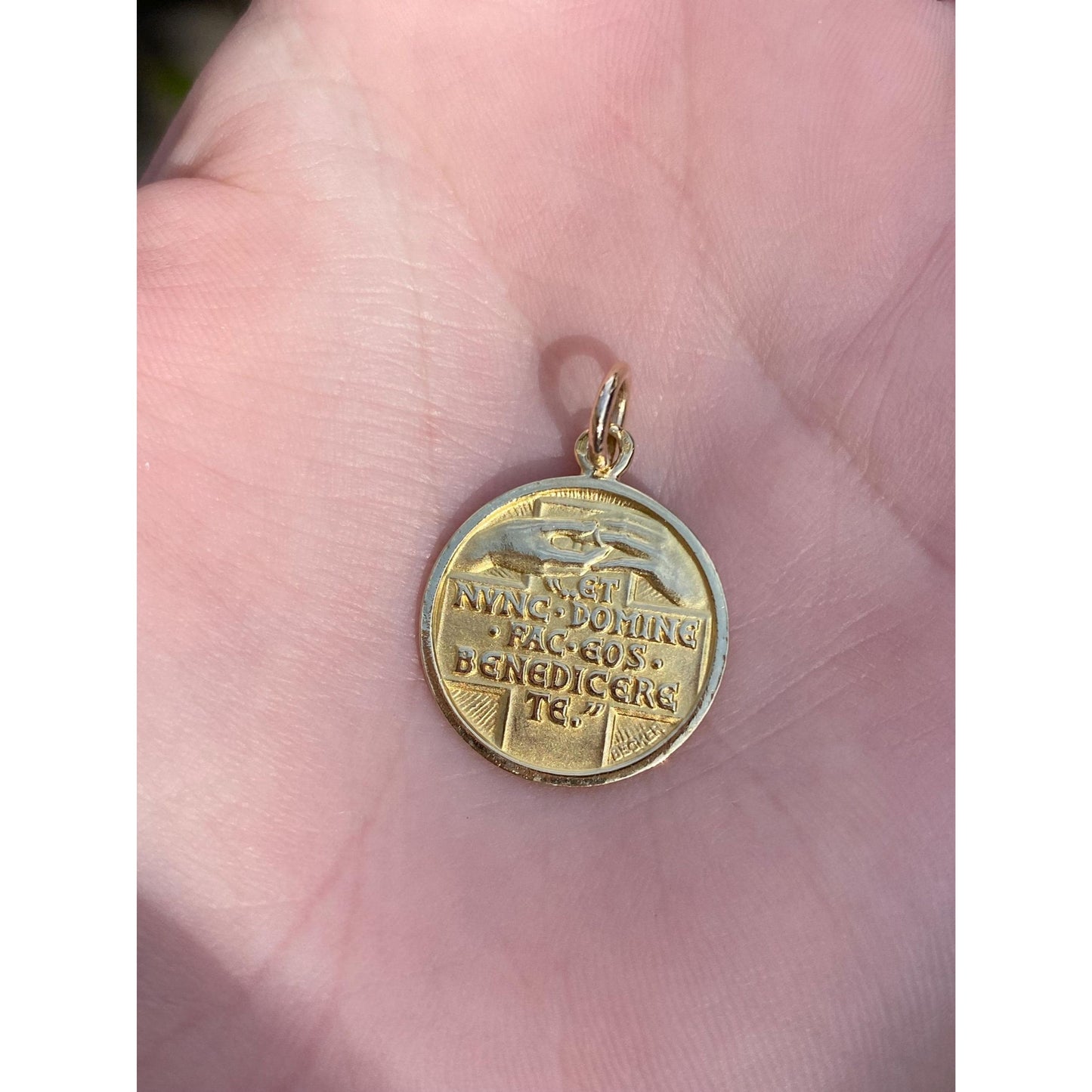 Vintage Solid 18k Yellow Gold Religious Charm