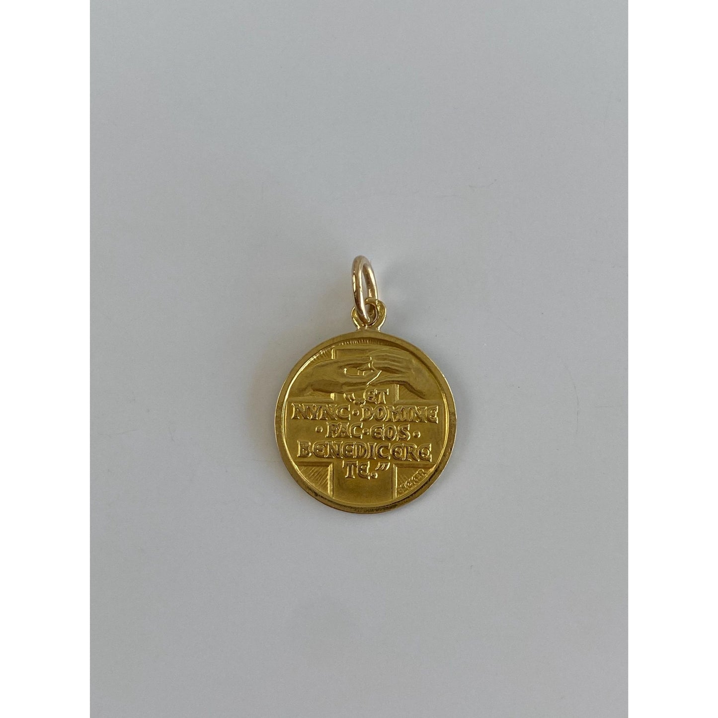 Vintage Solid 18k Yellow Gold Religious Charm