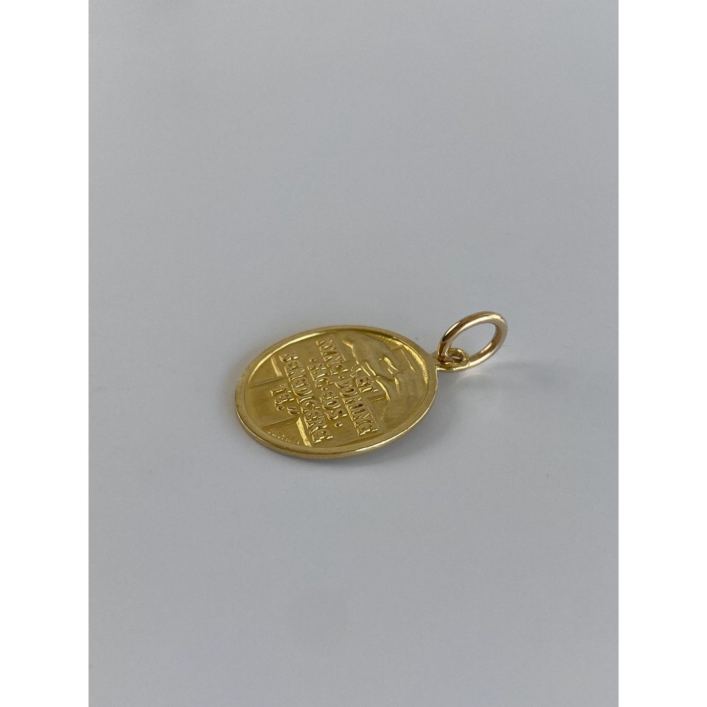 Vintage Solid 18k Yellow Gold Religious Charm