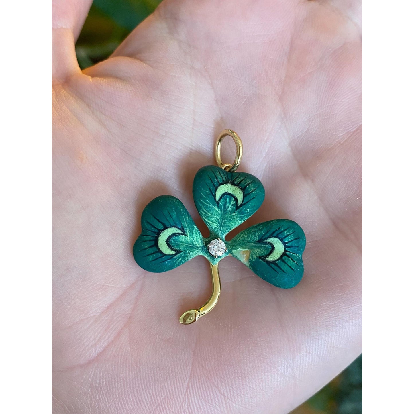 Vintage Solid 18k Yellow Gold Diamond Green Enamel Shamrock Charm