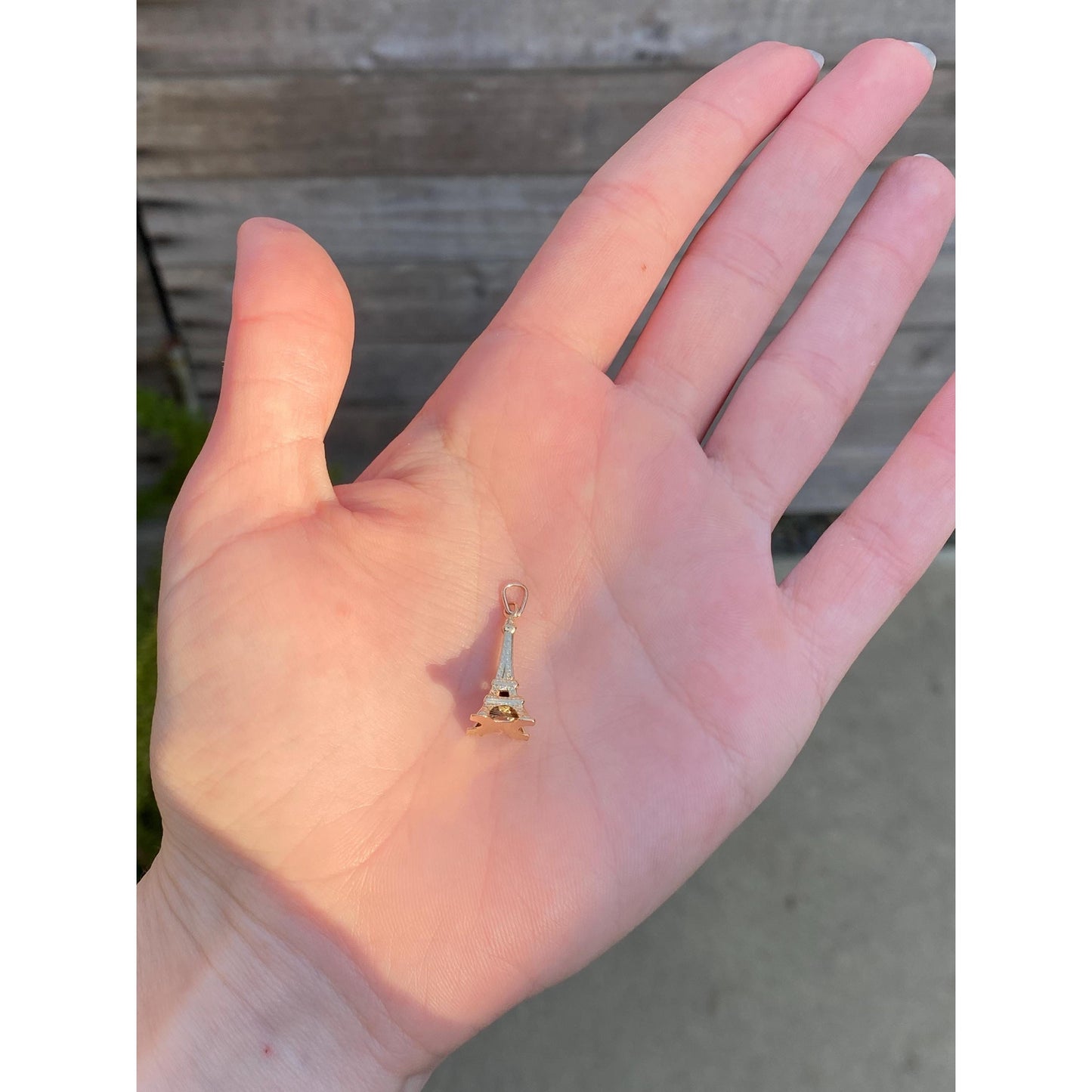 Vintage Solid 18k Yellow Gold Eiffel Tower Charm