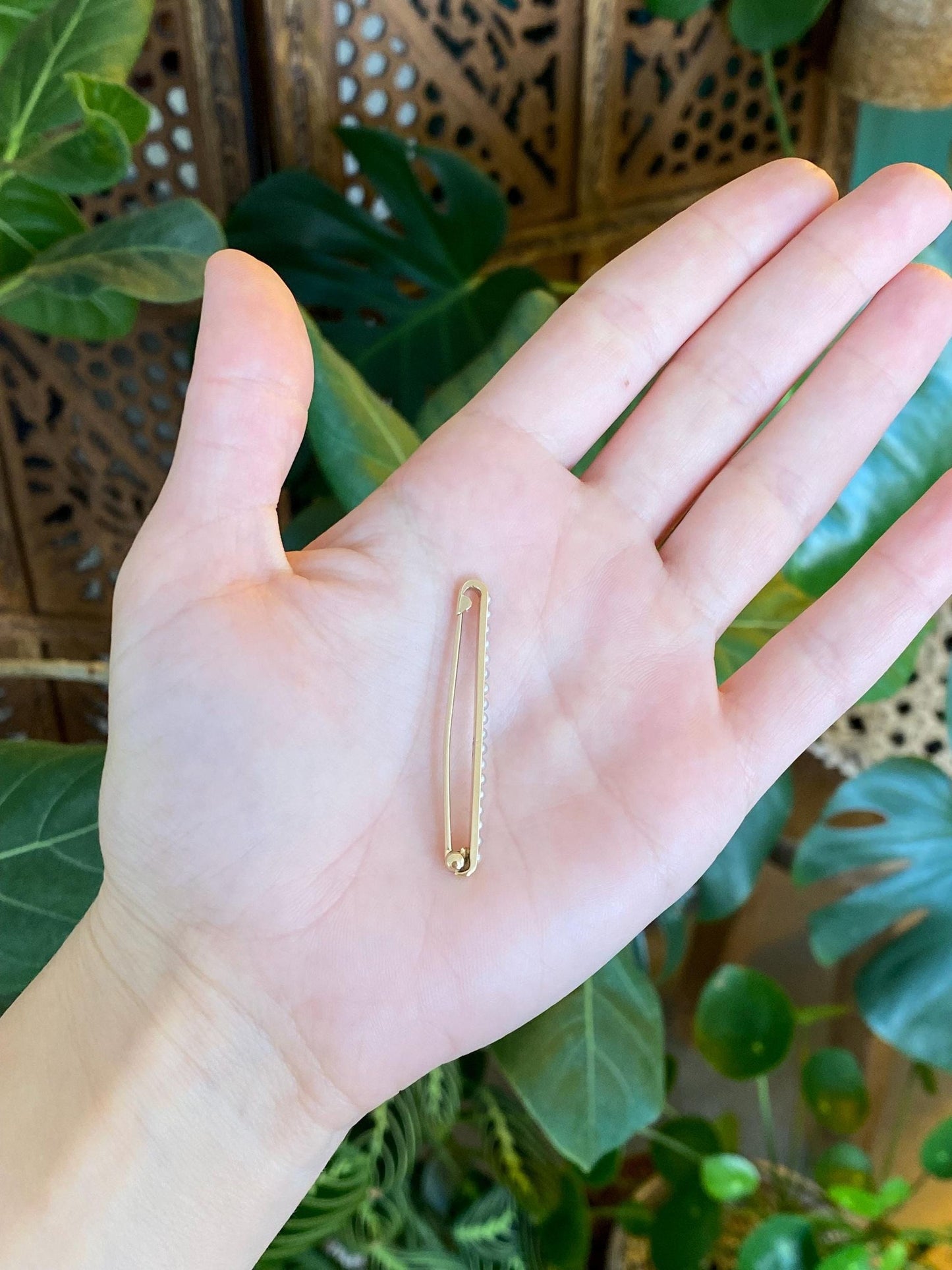 Vintage Solid 14k Yellow Gold Pearls Safety Pin