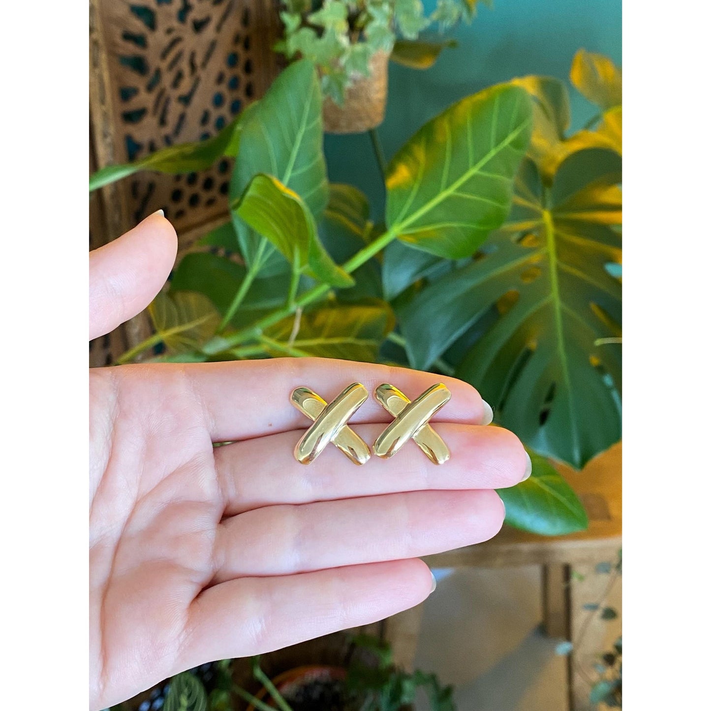 Vintage Solid 14k Yellow Gold X Stud Earrings
