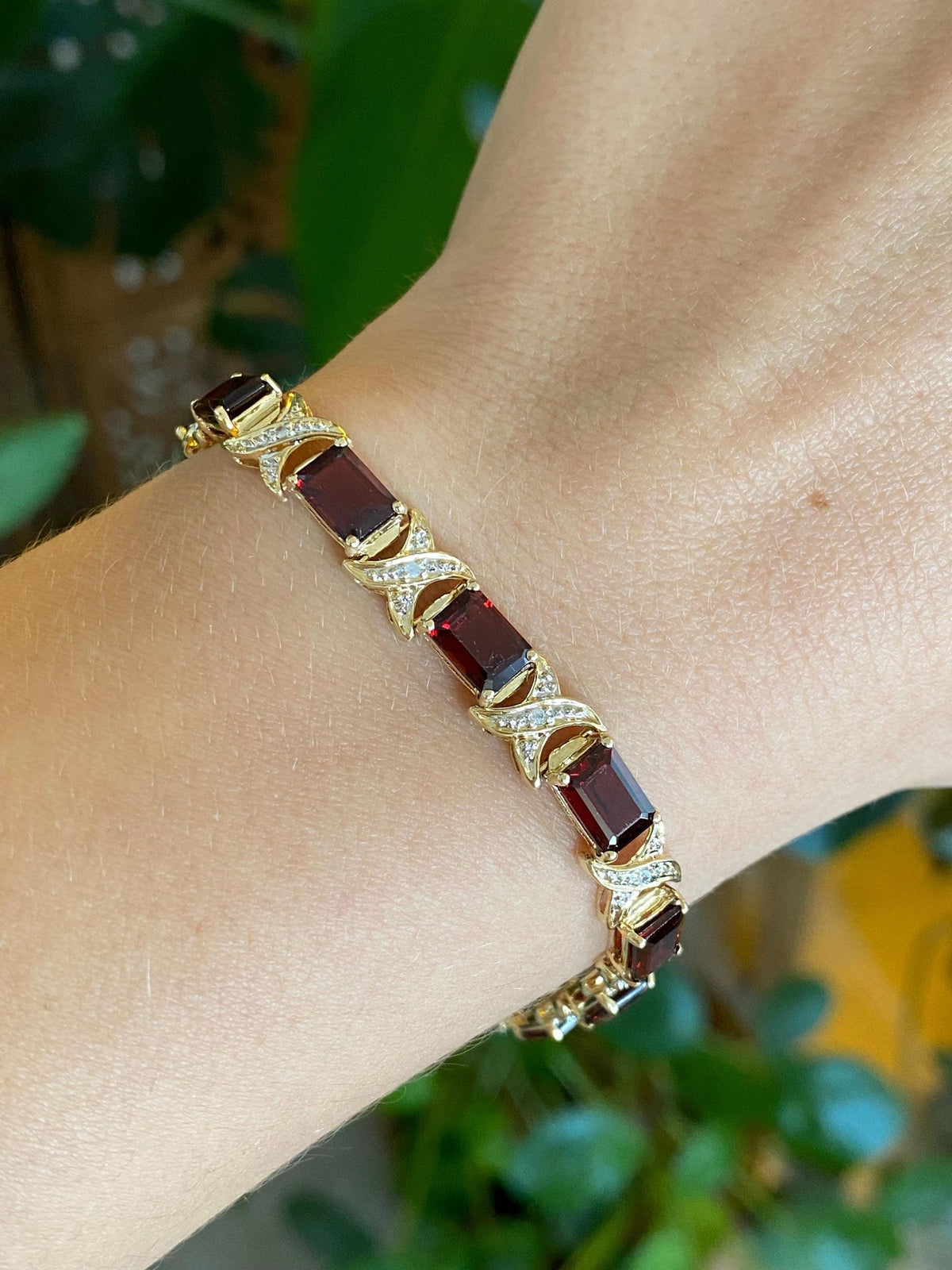 Vintage Solid 14k White & Yellow Gold Garnet Diamond X Link Bracelet - 7 inches
