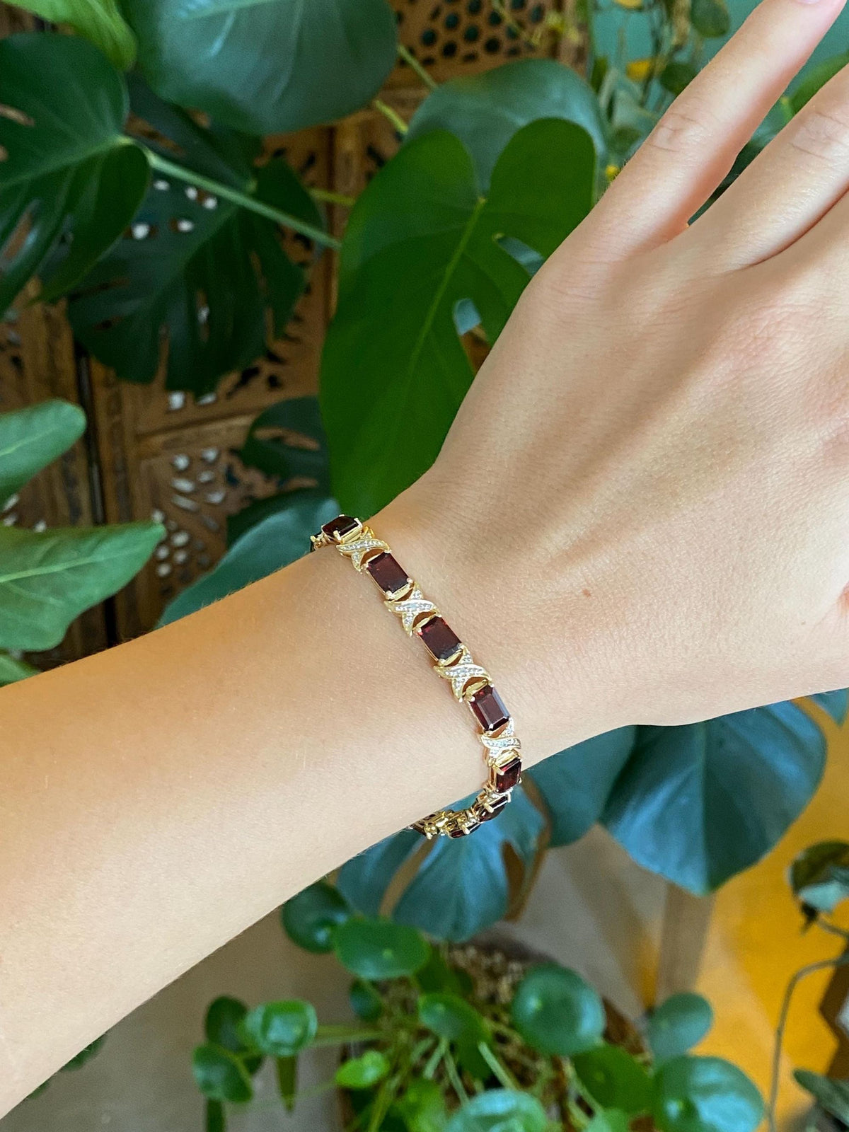 Vintage Solid 14k White & Yellow Gold Garnet Diamond X Link Bracelet - 7 inches