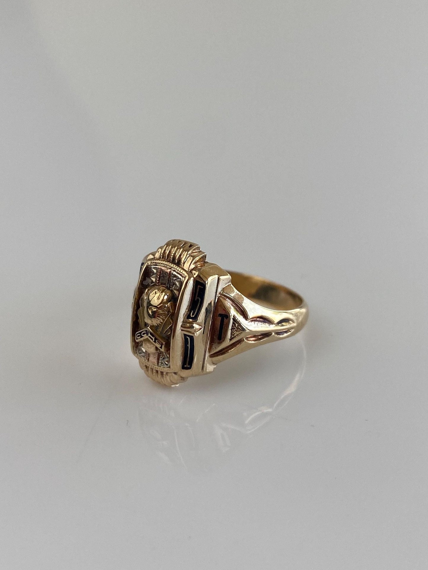 Vintage Solid 10k Yellow Gold Enamel 1951 Class Ring - Size 6.75