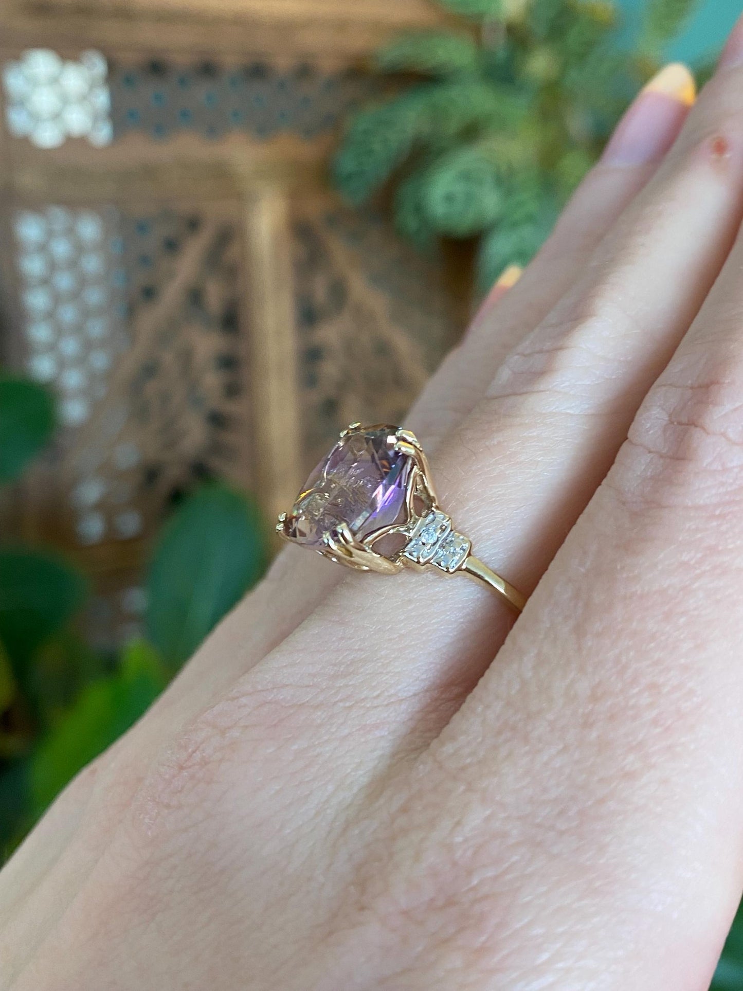 Vintage Solid 10k White & Yellow Gold Diamond Faceted Amethyst Ring - Size 7