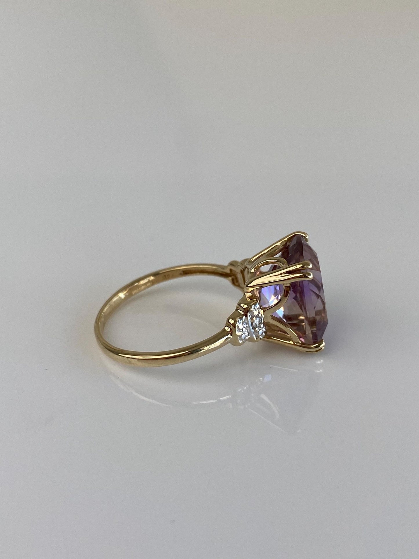 Vintage Solid 10k White & Yellow Gold Diamond Faceted Amethyst Ring - Size 7