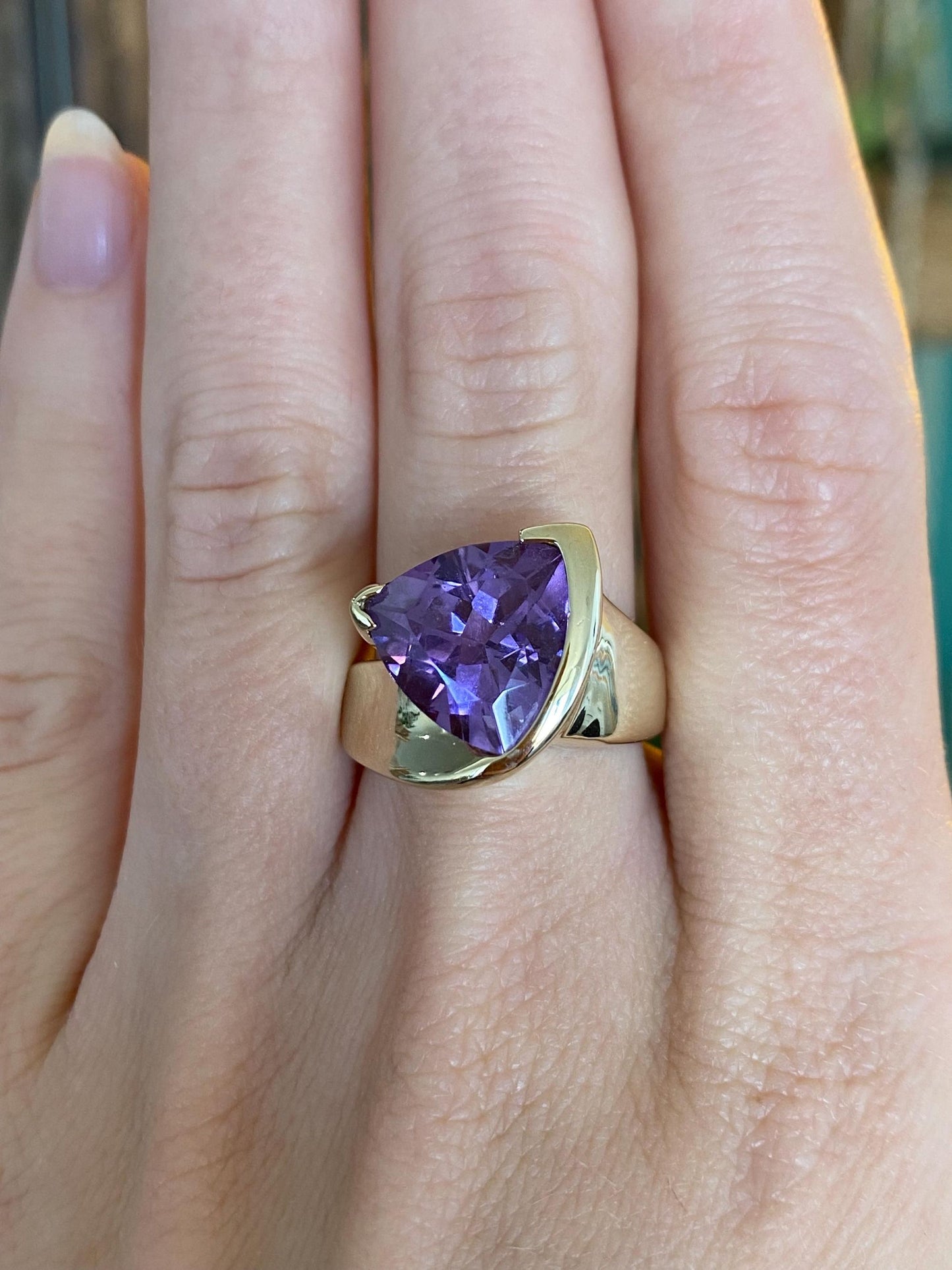 Vintage Solid 14k Yellow Gold Amethyst Ring - Size 7