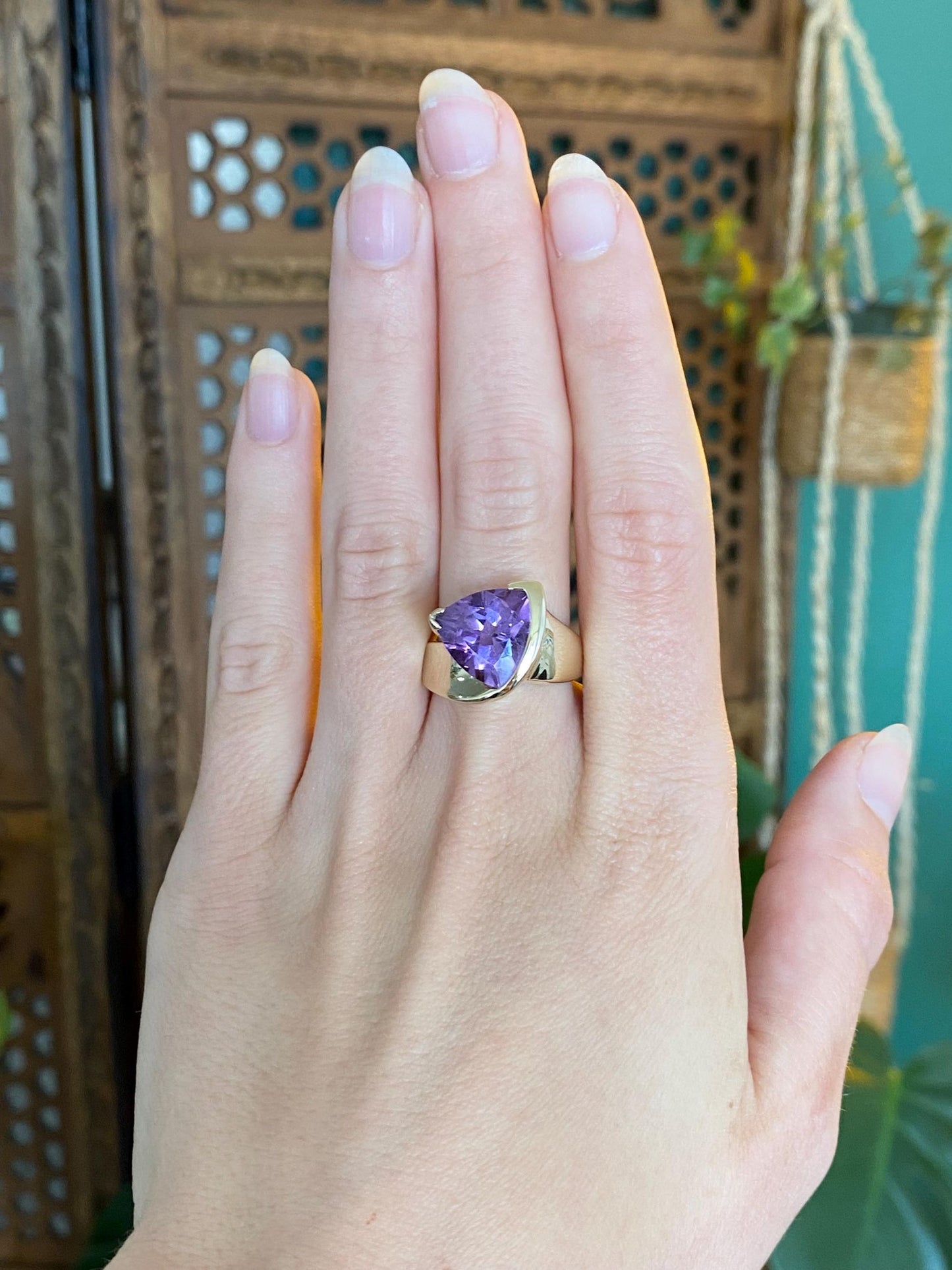 Vintage Solid 14k Yellow Gold Amethyst Ring - Size 7